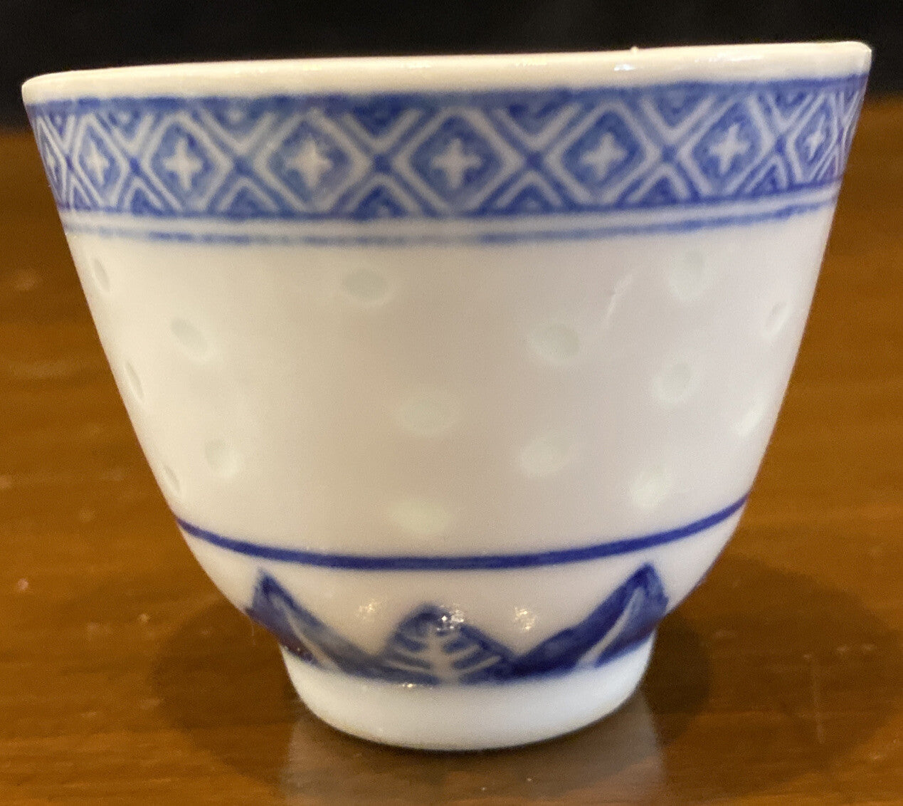 Set Of 8 Chinese Sake Tea Cups Rice Grain Eye Hand Paint Translucent BH247