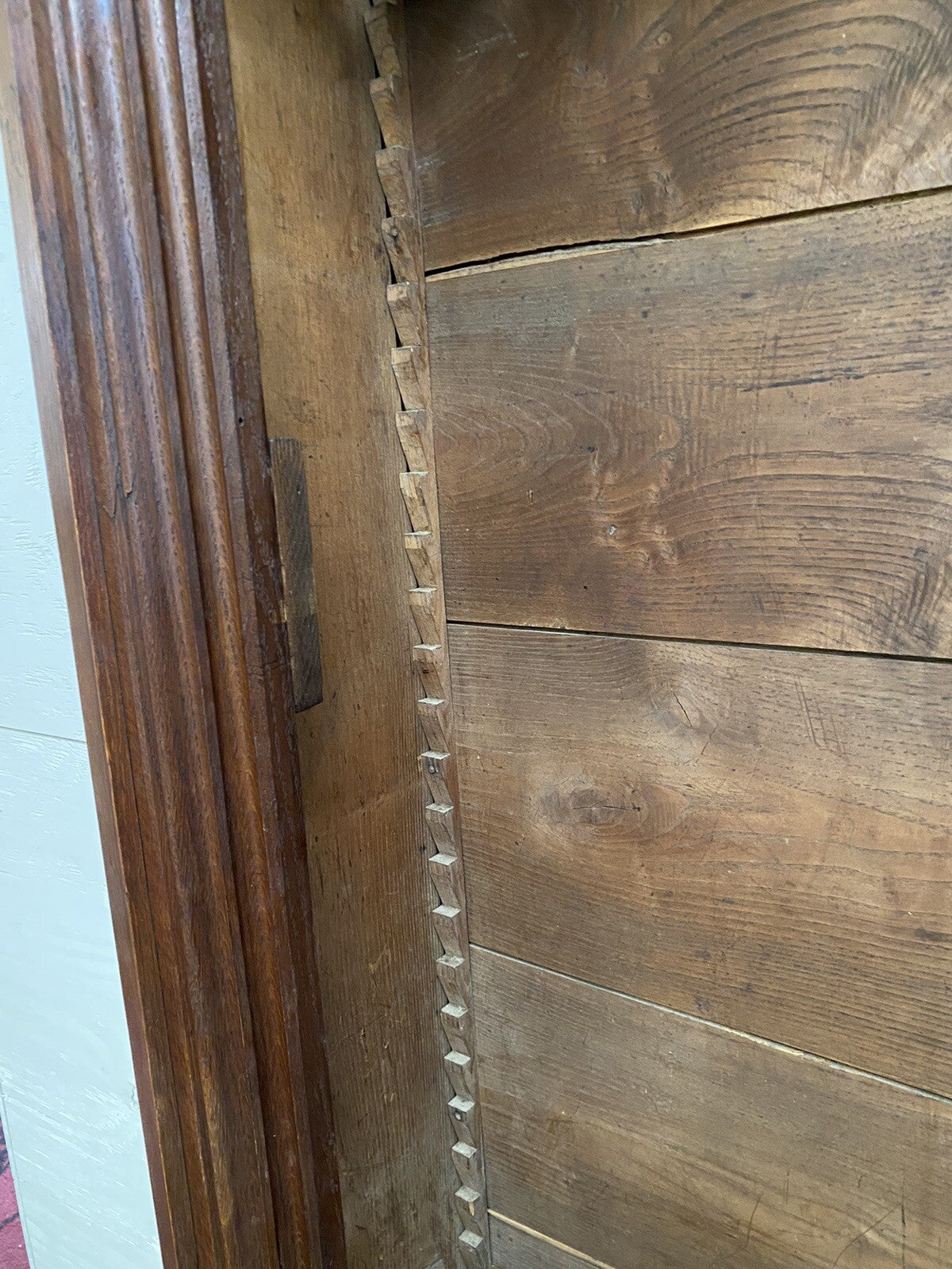 ANTIQUE GUN CABINET BLACK FOREST HEAVILY CARVED OAK DISPLAY 96.5" NBA OWNERS