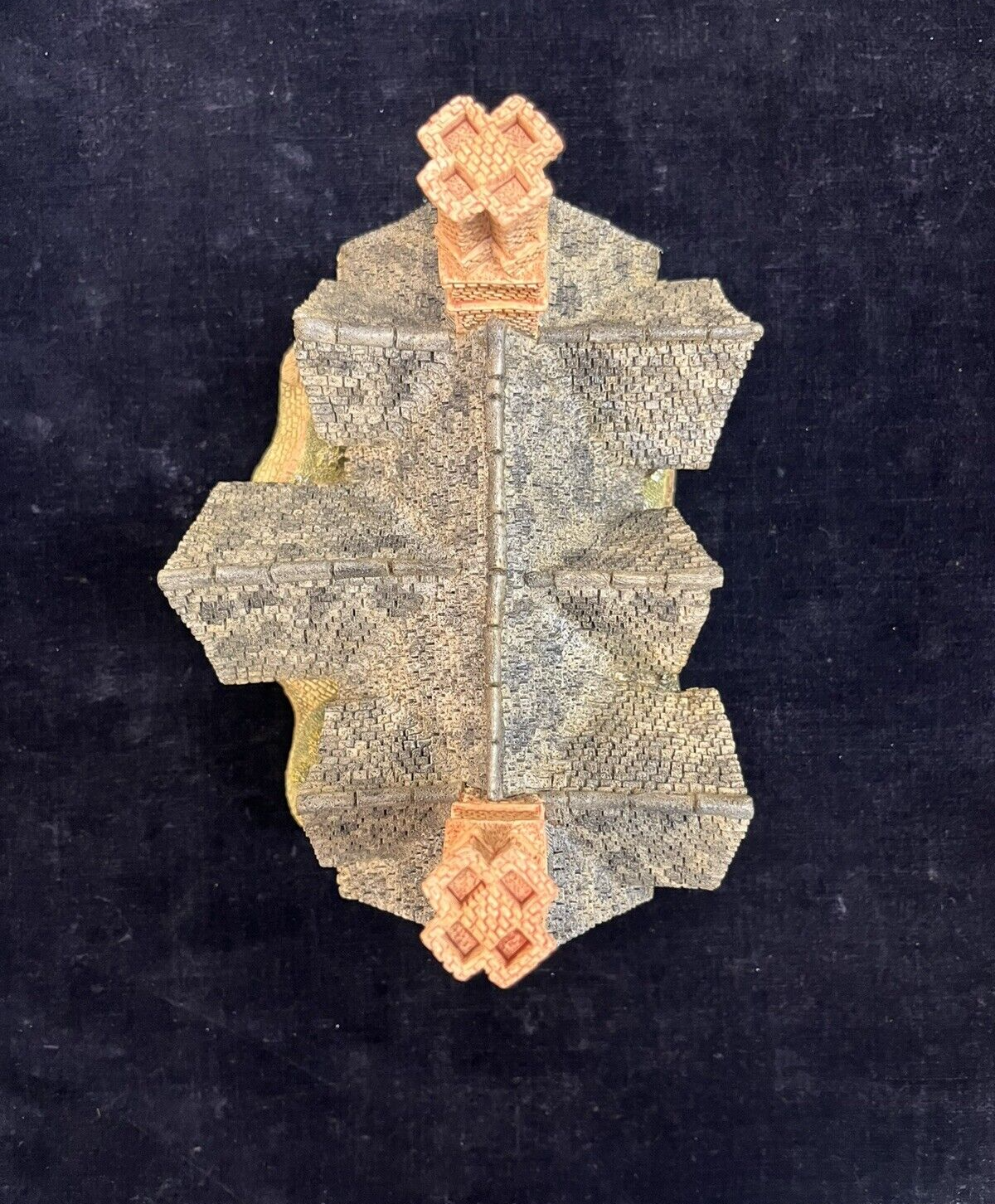 David Winter Queen Elizabeth Slept Here W / COA / Box / Packaging