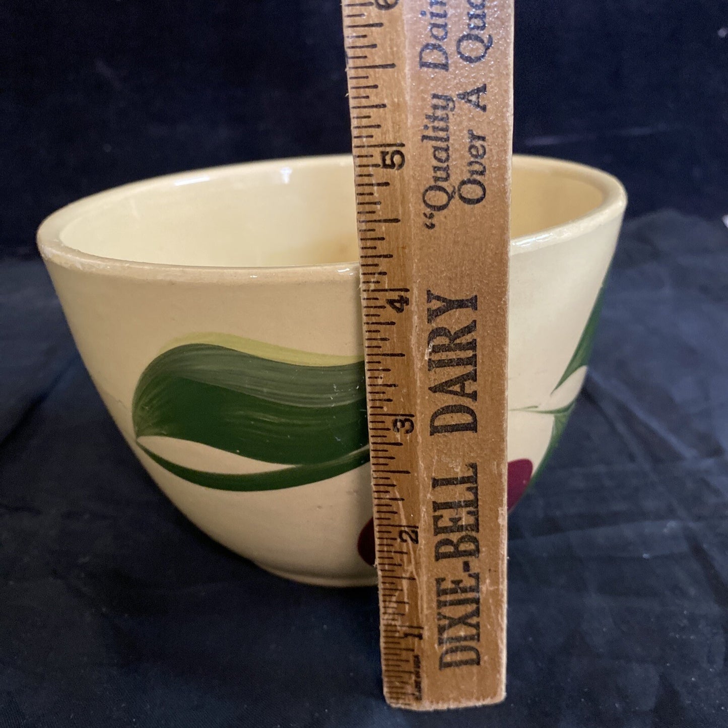 Watt Ovenware USA Apple 4 1/8" Bowl #63