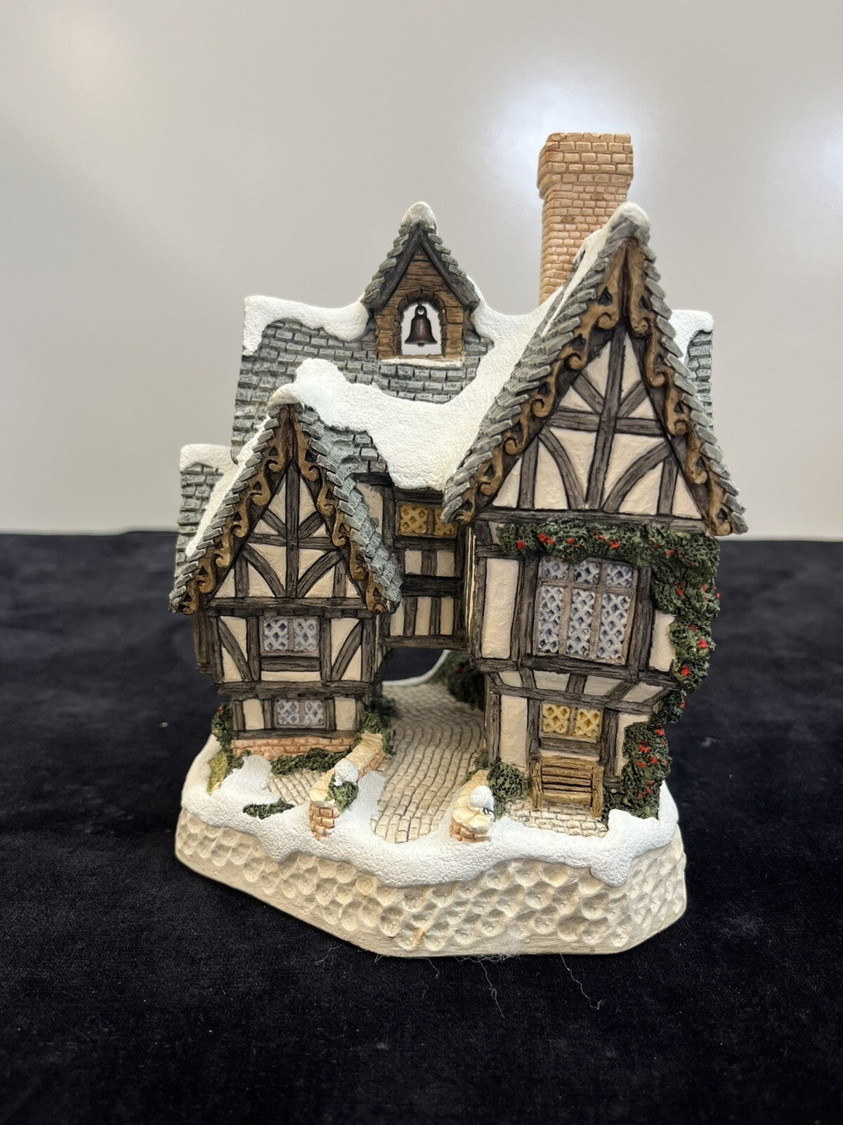 David Winter Cottages Scrooge's School John Hine Studios Christmas 1992 Box COA