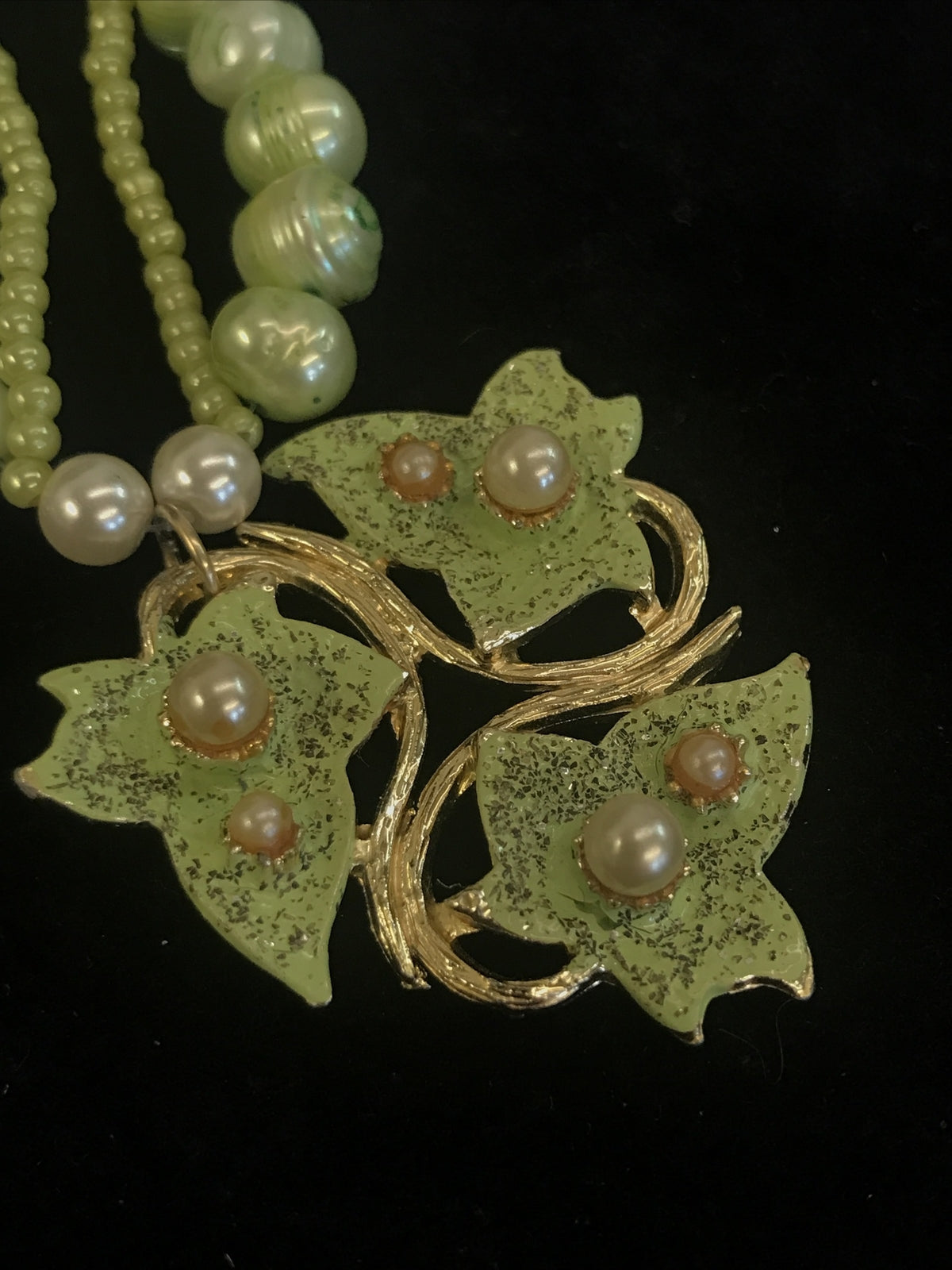 Vintage Genuine Green Freshwater Pearl Necklace with 3 Leaf Enamel Pendant