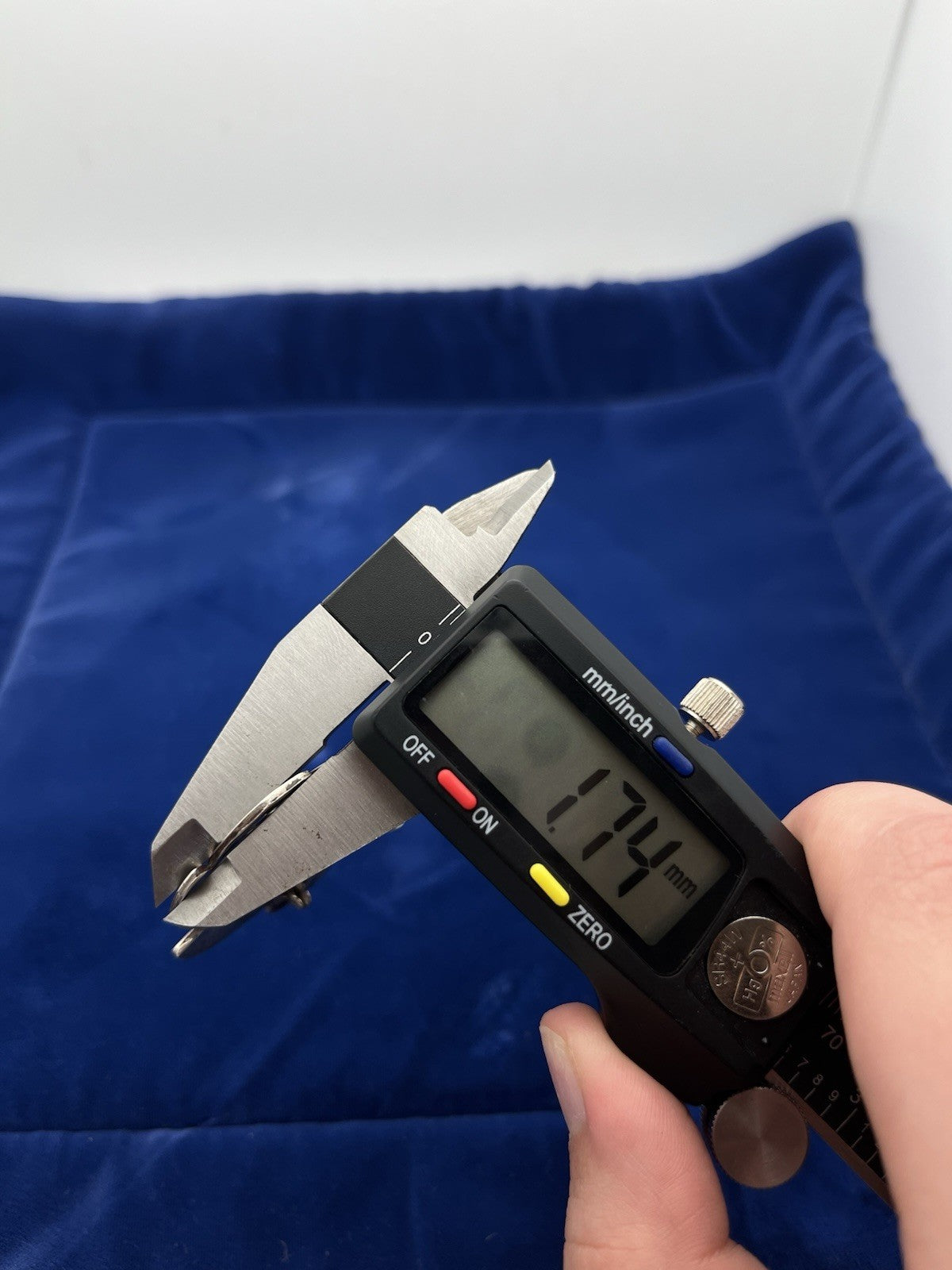 MCM TAXCO Mexican Sterling Silver and Abalone Flower Brooch approx. 1.5 in 6.29g