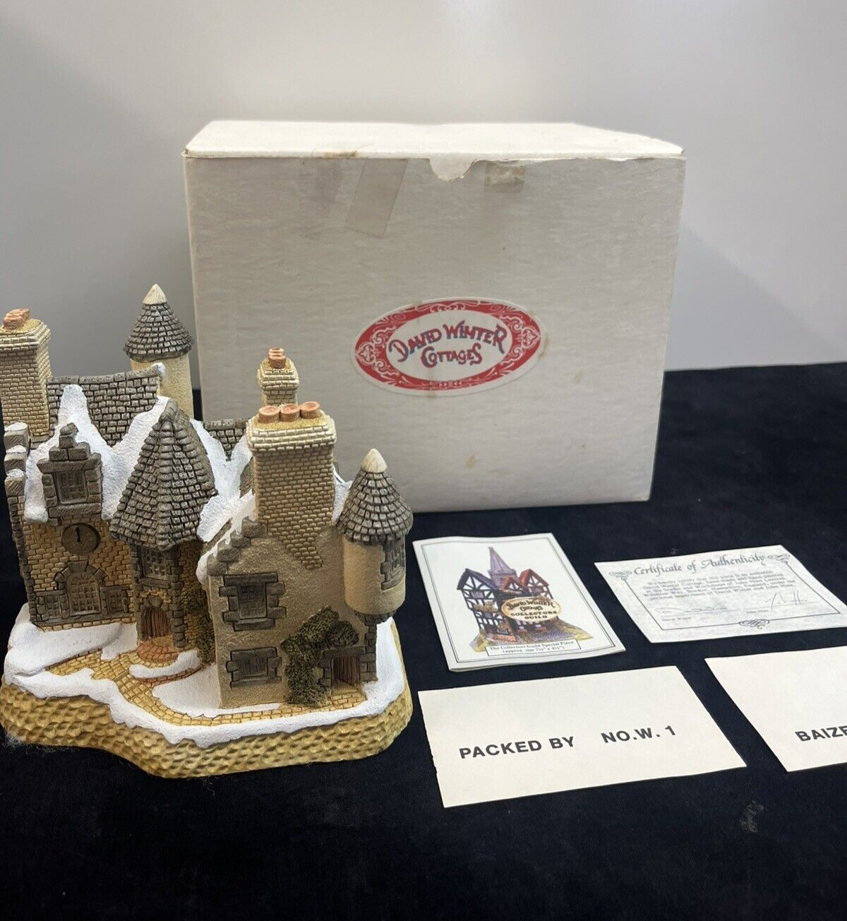 CHRISTMAS IN SCOTLAND AND HOGMANAY by David Winter Special For Christmas 1988