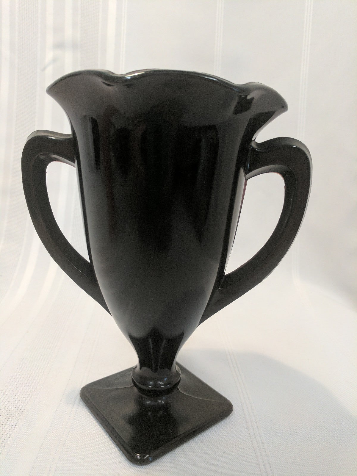 Vintage L.E. Smith Black Amethyst Glass  2 Handled Urn or Vase 1930's Very Nice!