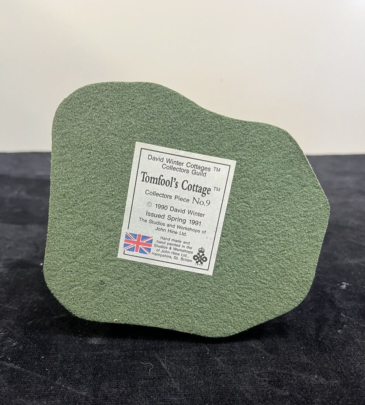 David Winter Cottages Tomfool’s Cottage 1990  Original Box & COA