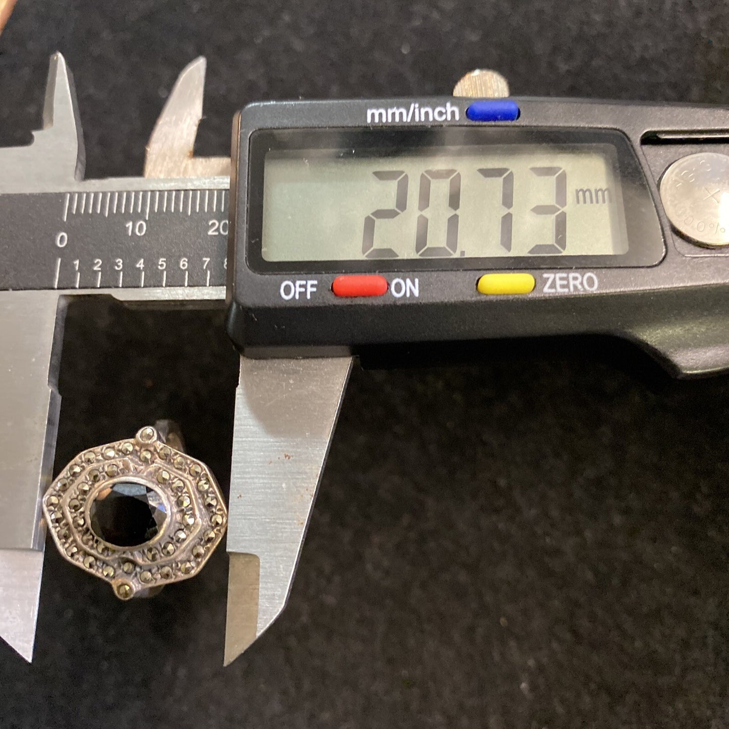 Sterling Silver 925 Faceted Black Onyx & Marcasite Stones Ring SZ 6.5 6.1g JM18