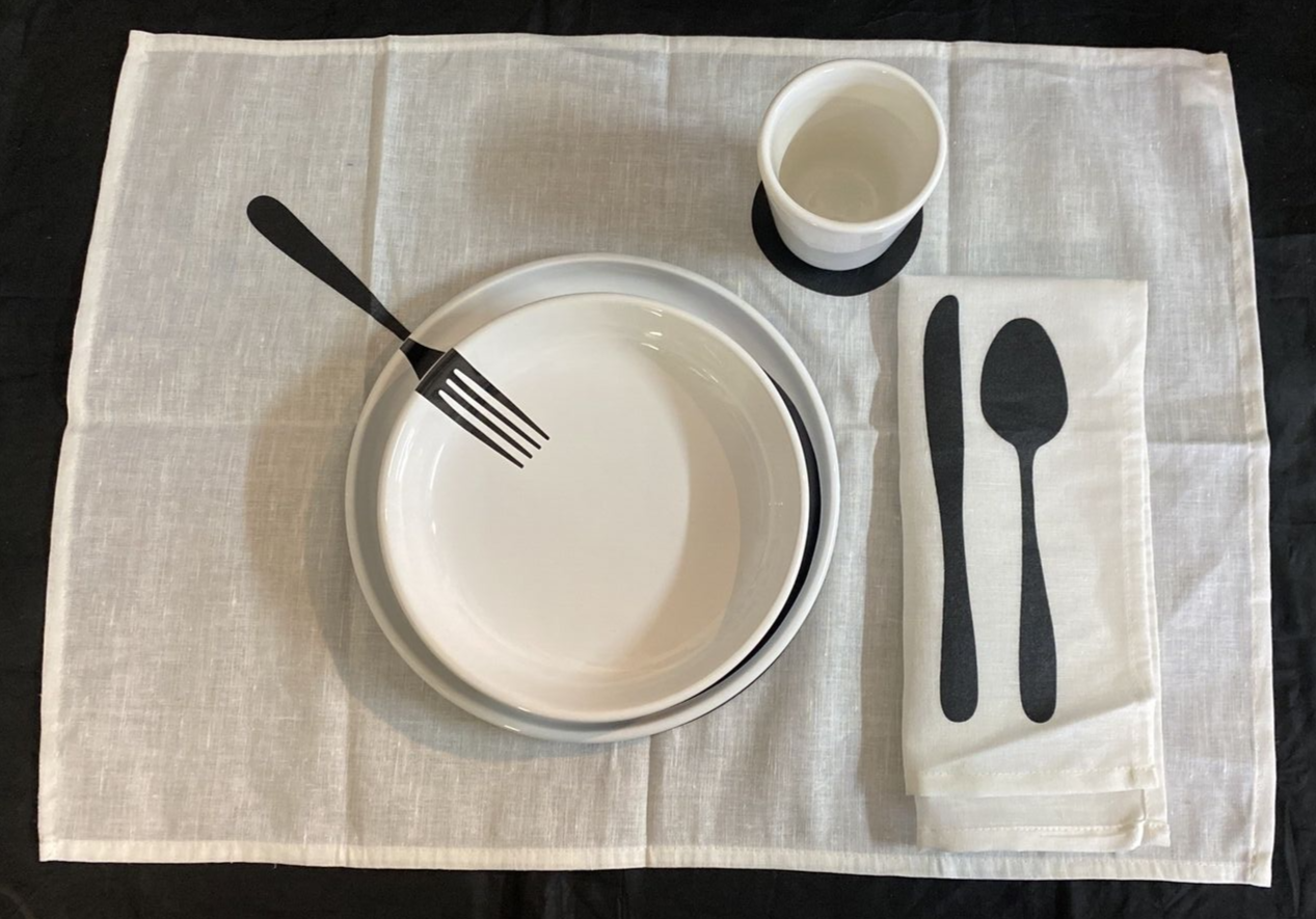 Bosa Dinner Place Set Italy by Sandra Bautista "Shadow Placemat"  Orig box