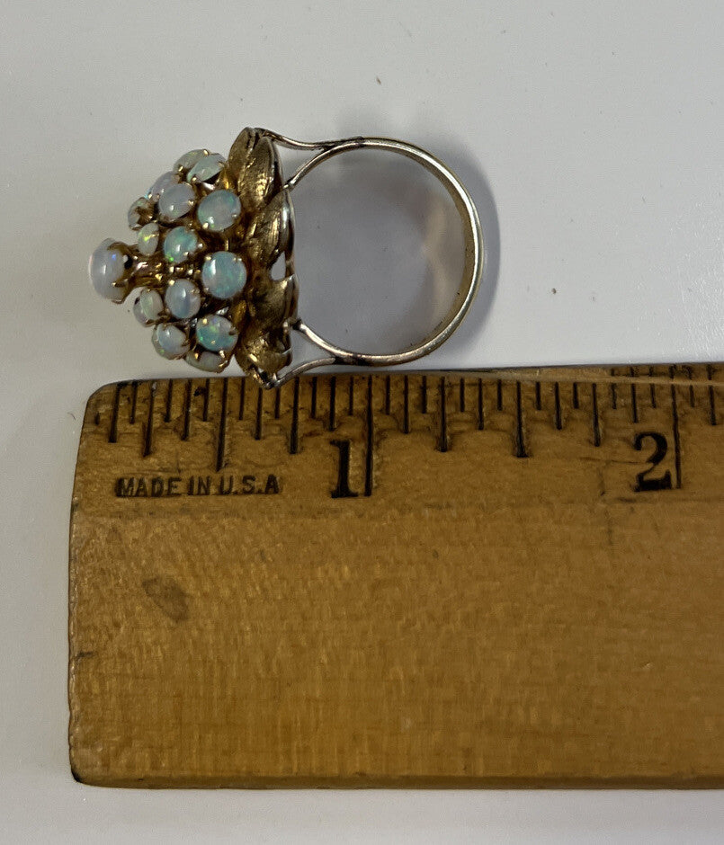 1960's 14 k Yellow Gold Opal Dome Ring 7.1 g        Florentine Leaf Design Sz 7