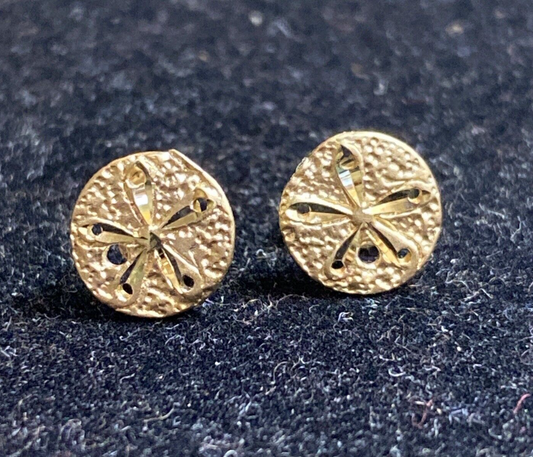 14K Yellow Gold Sand Dollar Stud Earrings .78g 6.99mm