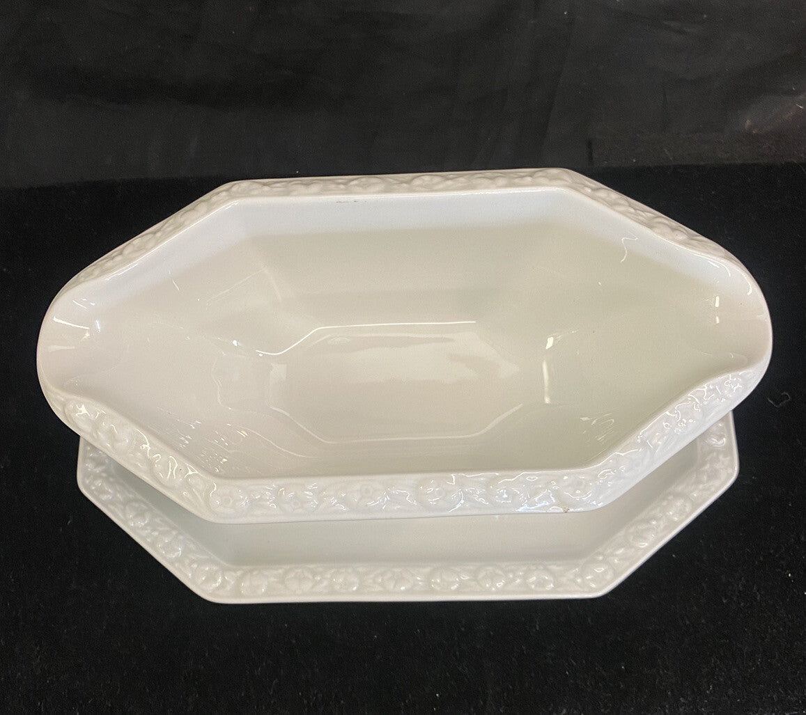 Rosenthal Classic Rose Maria White Gravy Boat with Attached Underplate