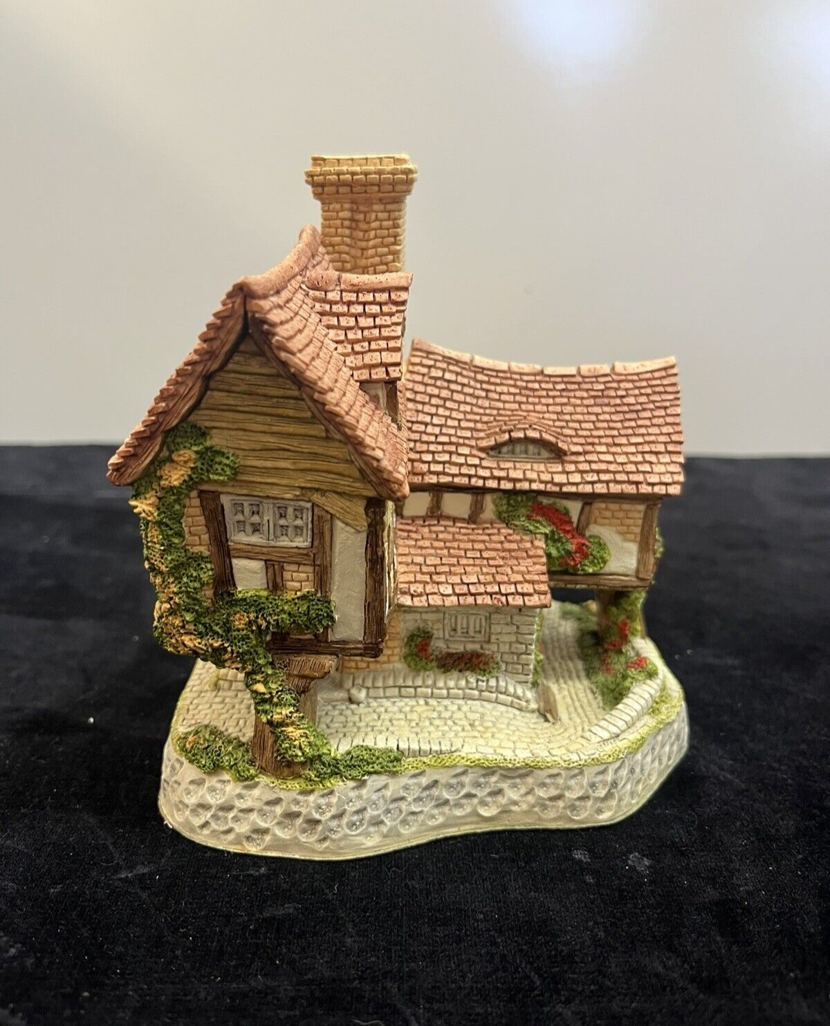 David Winter Cottages Tomfool’s Cottage 1990  Original Box & COA