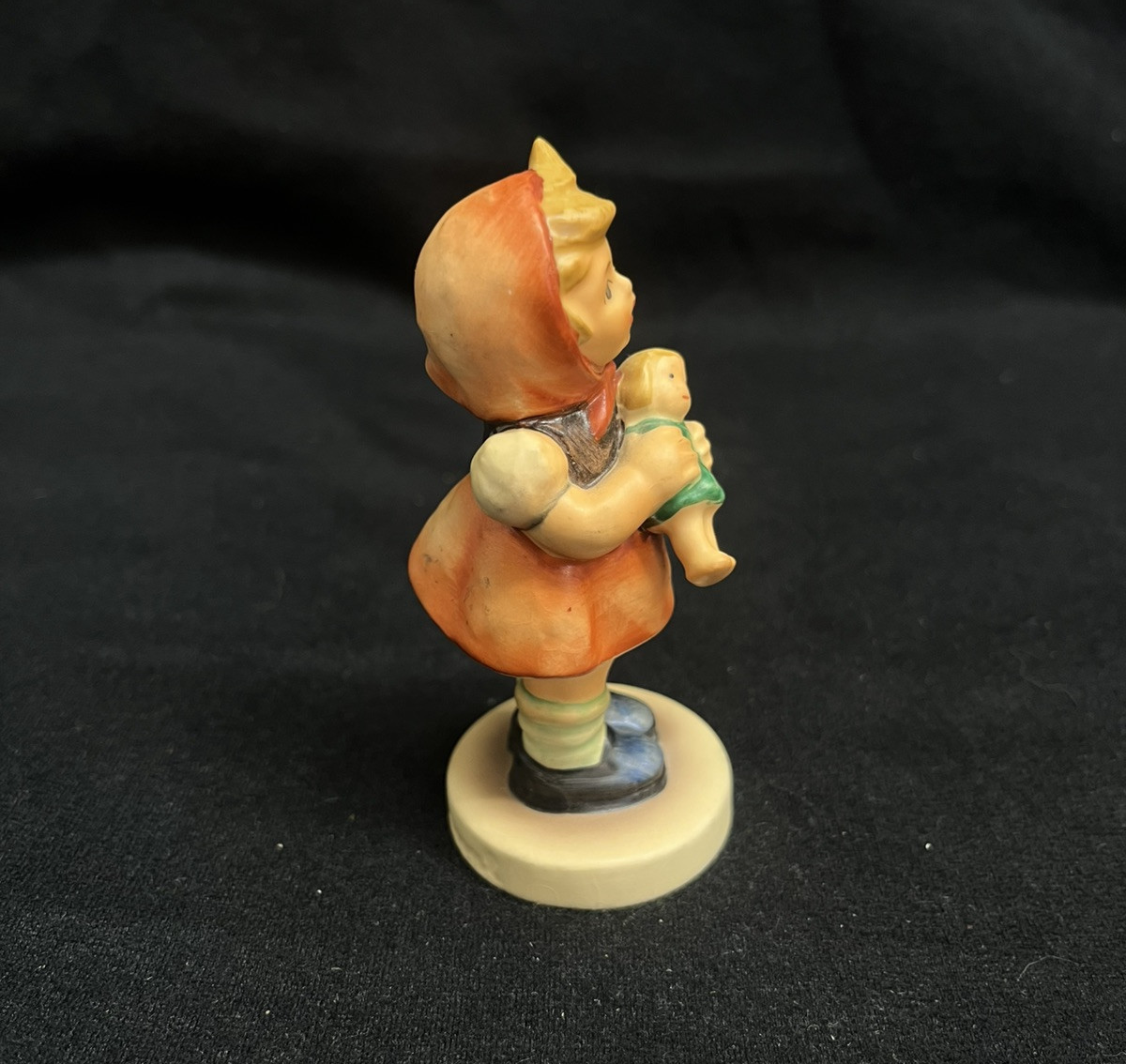 Vintage Goebel M.I. Hummel Porcelain "Girl with Doll" Figurine 239/B W. Germany