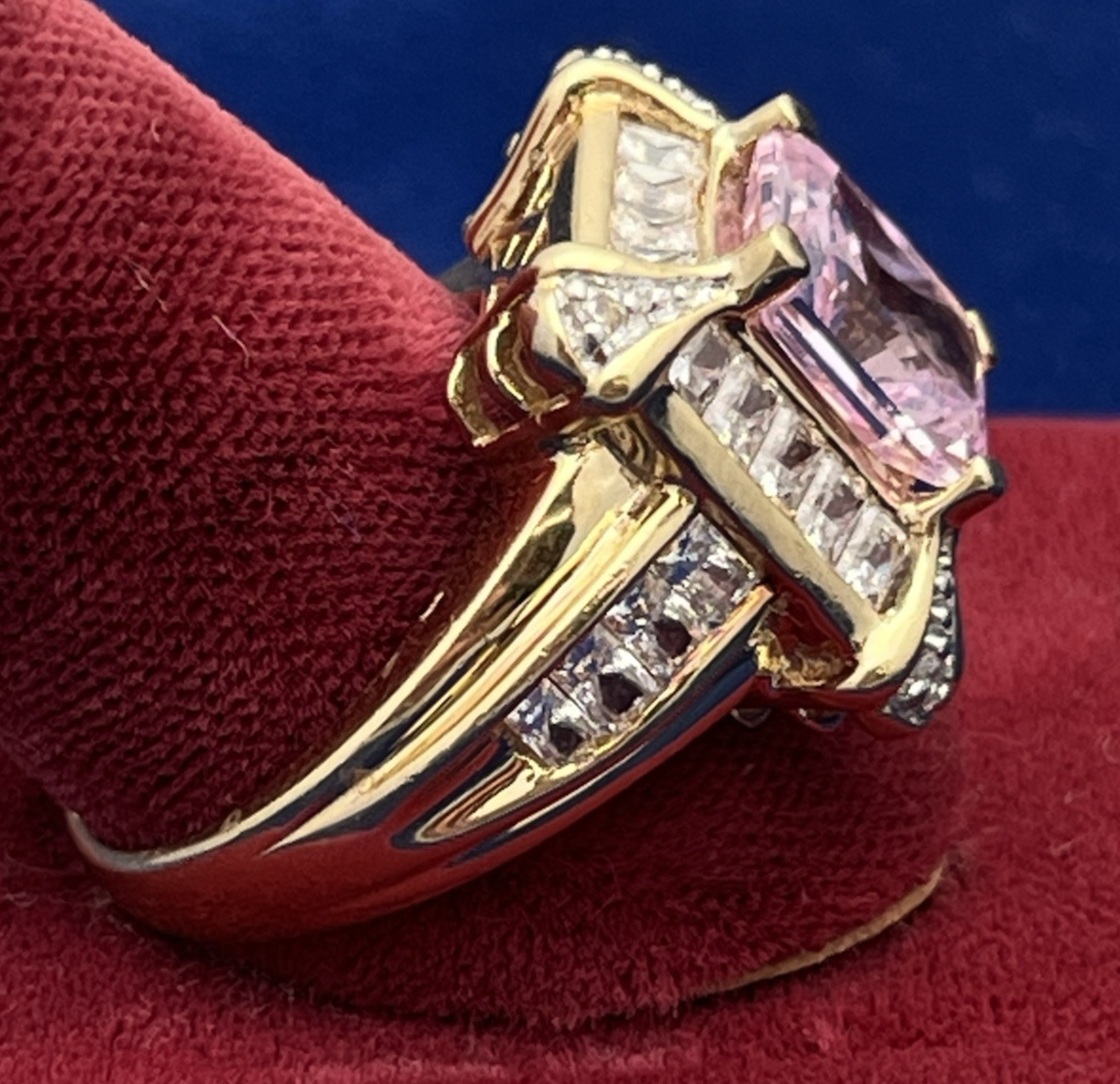 14k Yellow Gold Lab Created Sapphire and Diamond Ring MEDA  China SZ 6.75 7.48 g