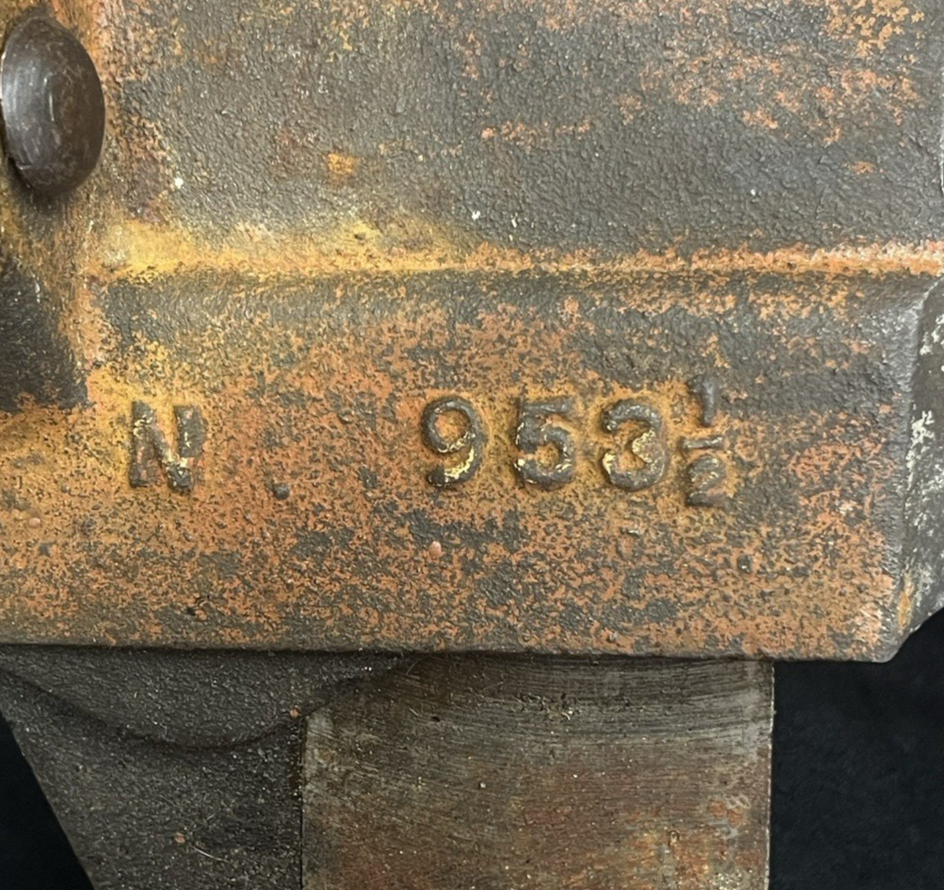 Vise, CHAS. PARKER & Co., Vintage No. 953-1/2 Bench Vise, Weighs 36 lbs., USA