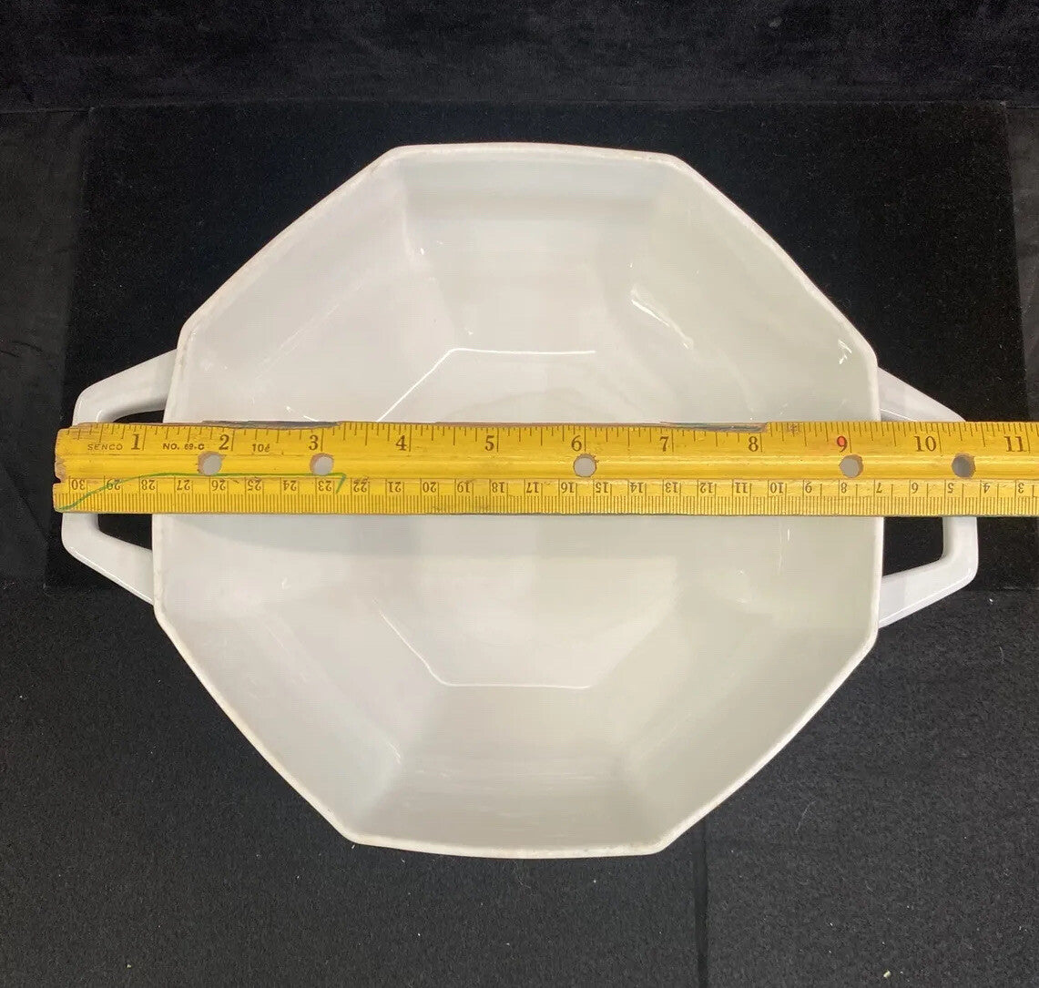 Rosenthal Classic Rose- Maria White Vintage Round Covered Medium Vegetable