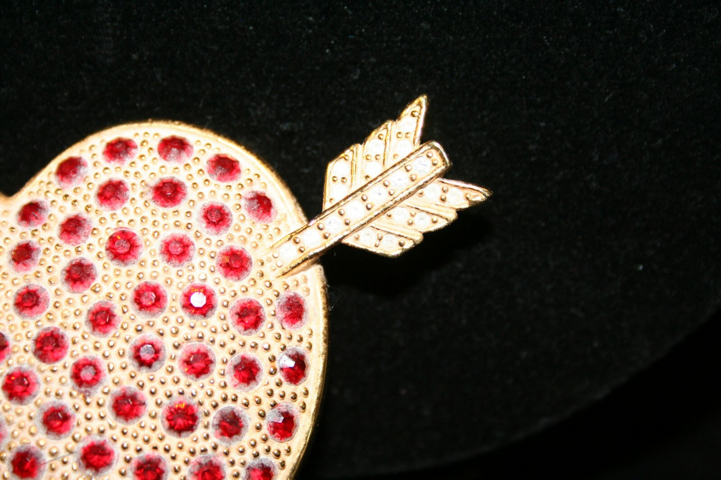 Red Rhinestone Love Heart Paperweight Clear Rhinestone Arrow Goldplated  3" x 3