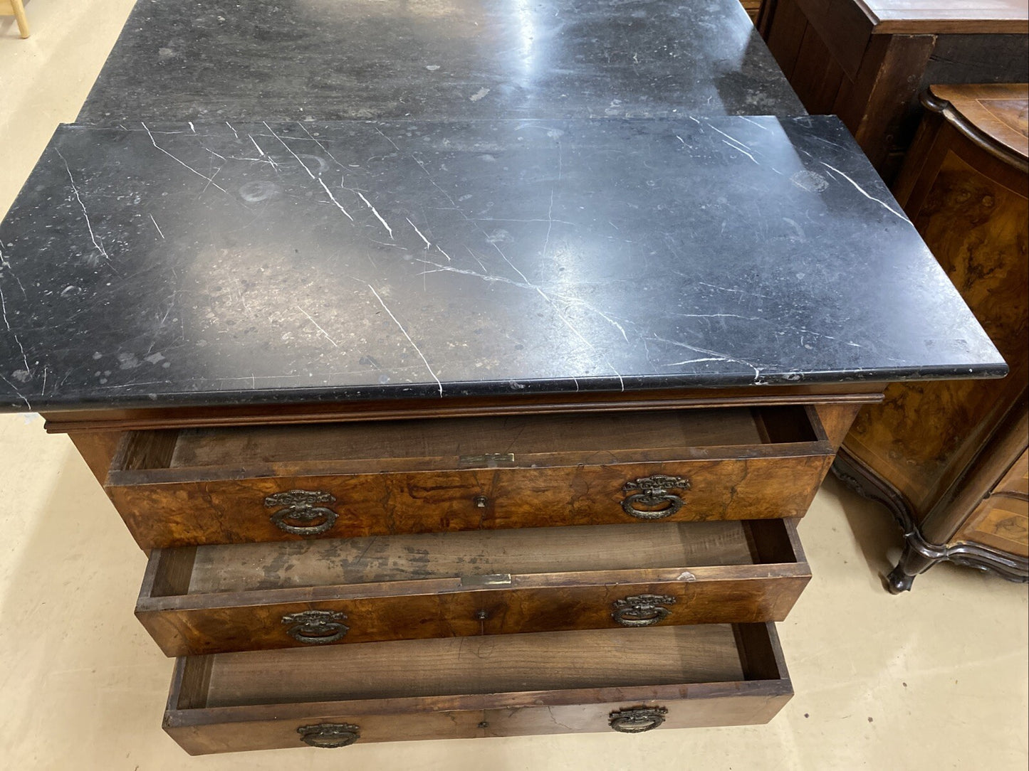 ANTIQUE FRENCH LOUIS PHILIPPE PERIOD MARBLE-TOP BURLED WALNUT COMMODE CHEST