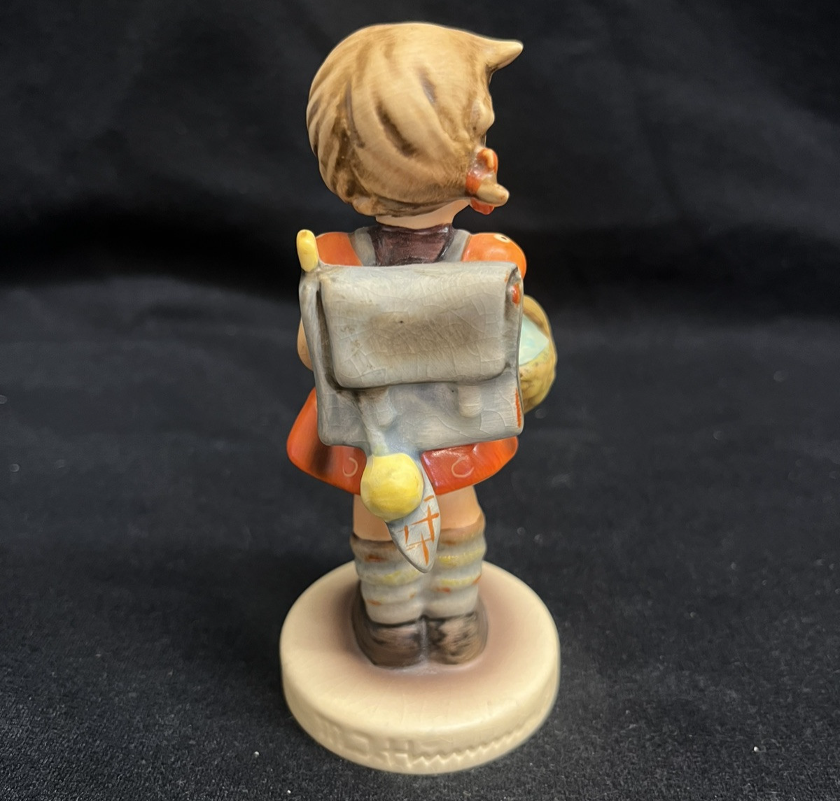 Vintage M.I. Hummel Goebel Porcelain "School Girl" Figurine 81 2/0 W. Germany