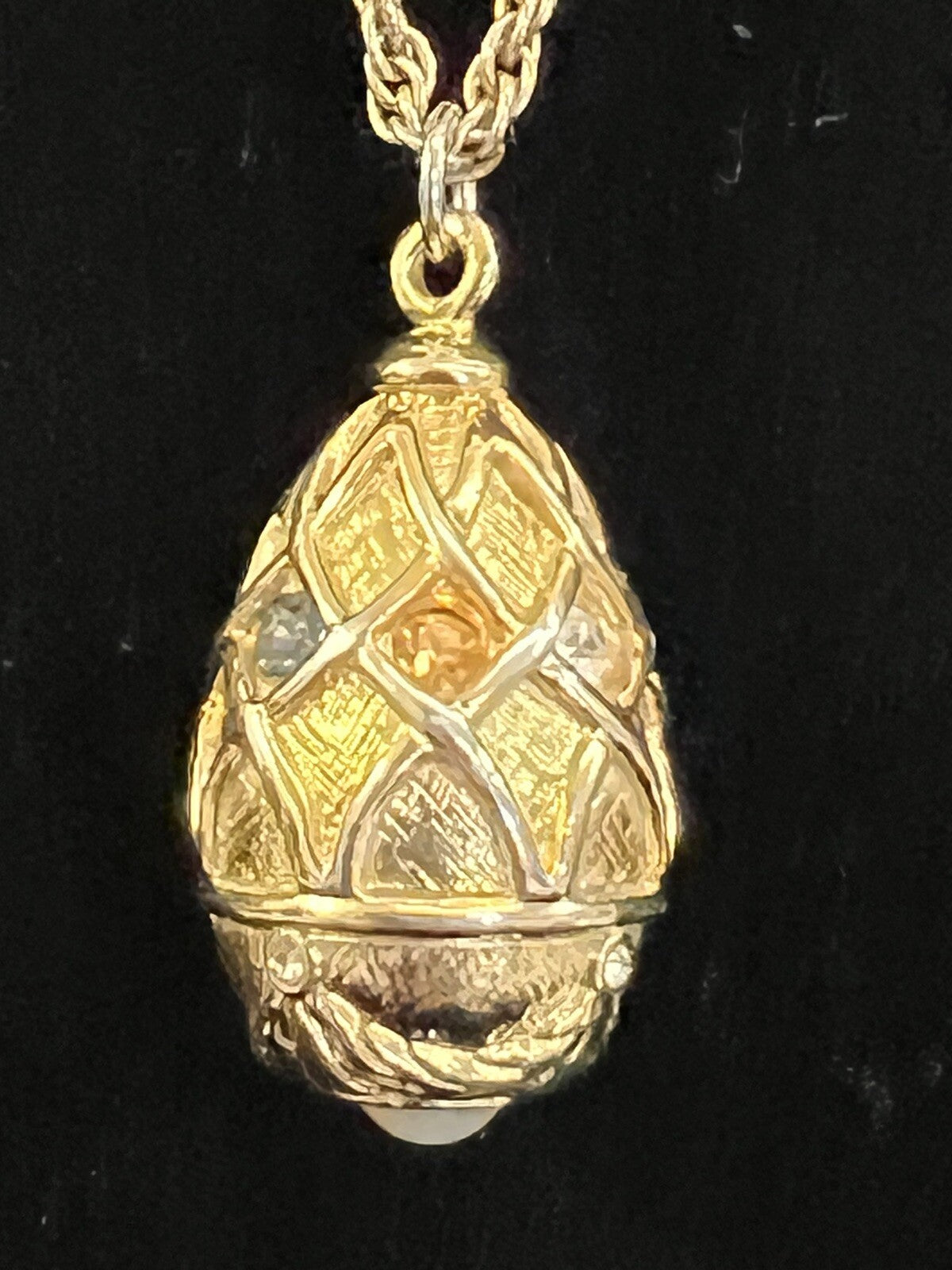 RARE Vtg Joan Rivers Classic Gold-Plated, Blue & Pearl Faberge Egg 32” Necklace