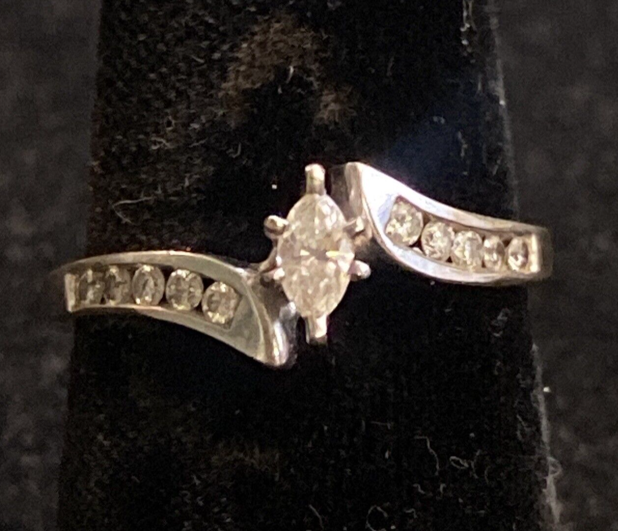 14k White Gold & Diamond Ring SZ 6.5 2.9g