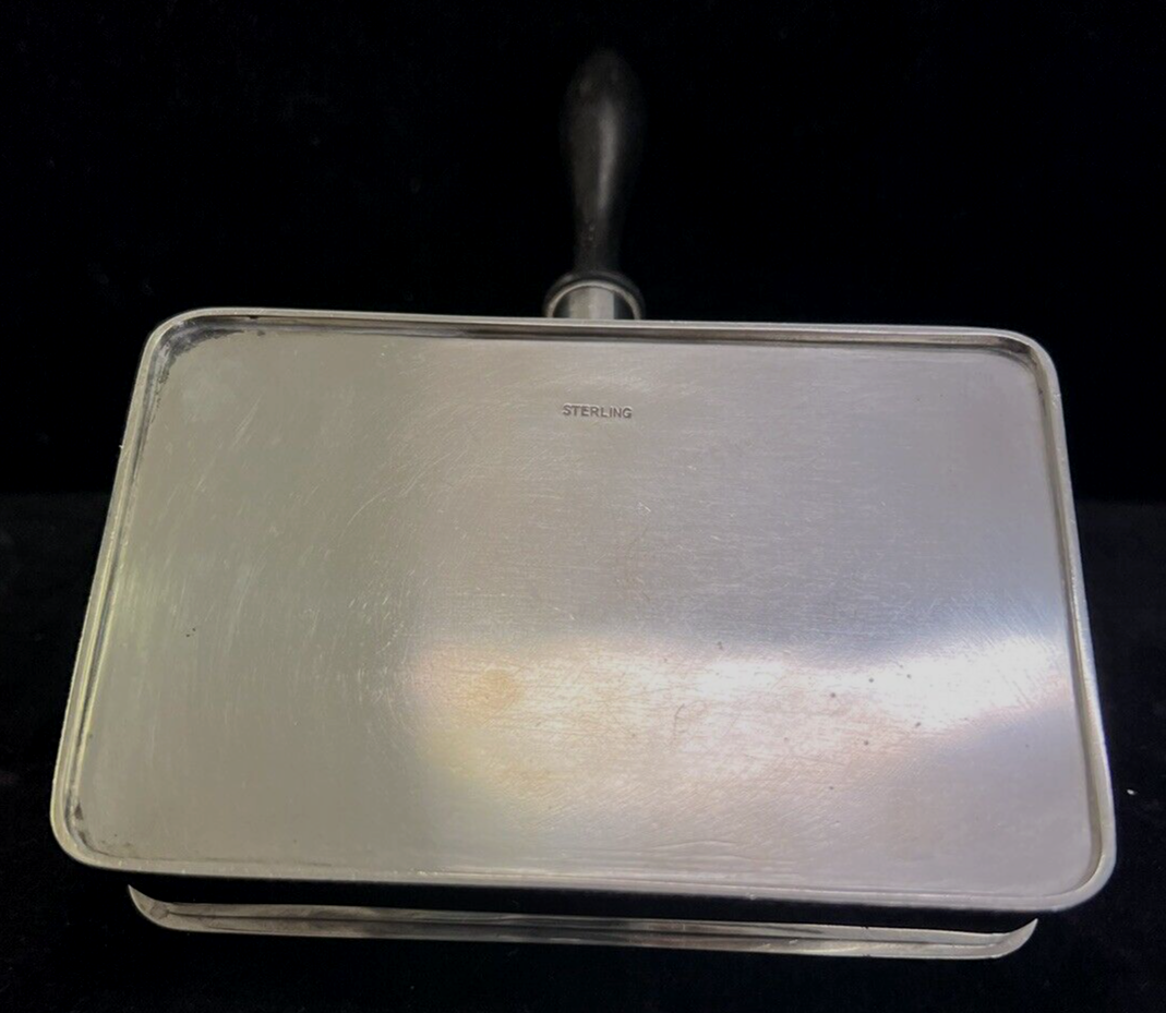 Sterling Silver Antique Bread  crumber Rogers Coat of Arms "Nos Nostraque Deo"