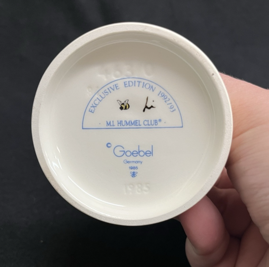 1985 M.I. Hummel Exclusive Goebel "My Wish is Small" Porcelain Figurine #463/0