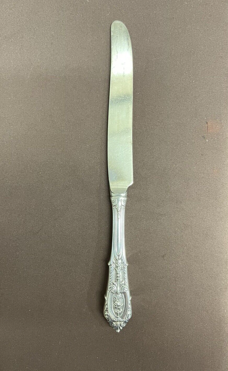 Rose Point by Wallace 60.5g Sterling Silver Dinner Knife 9”  NO MONO