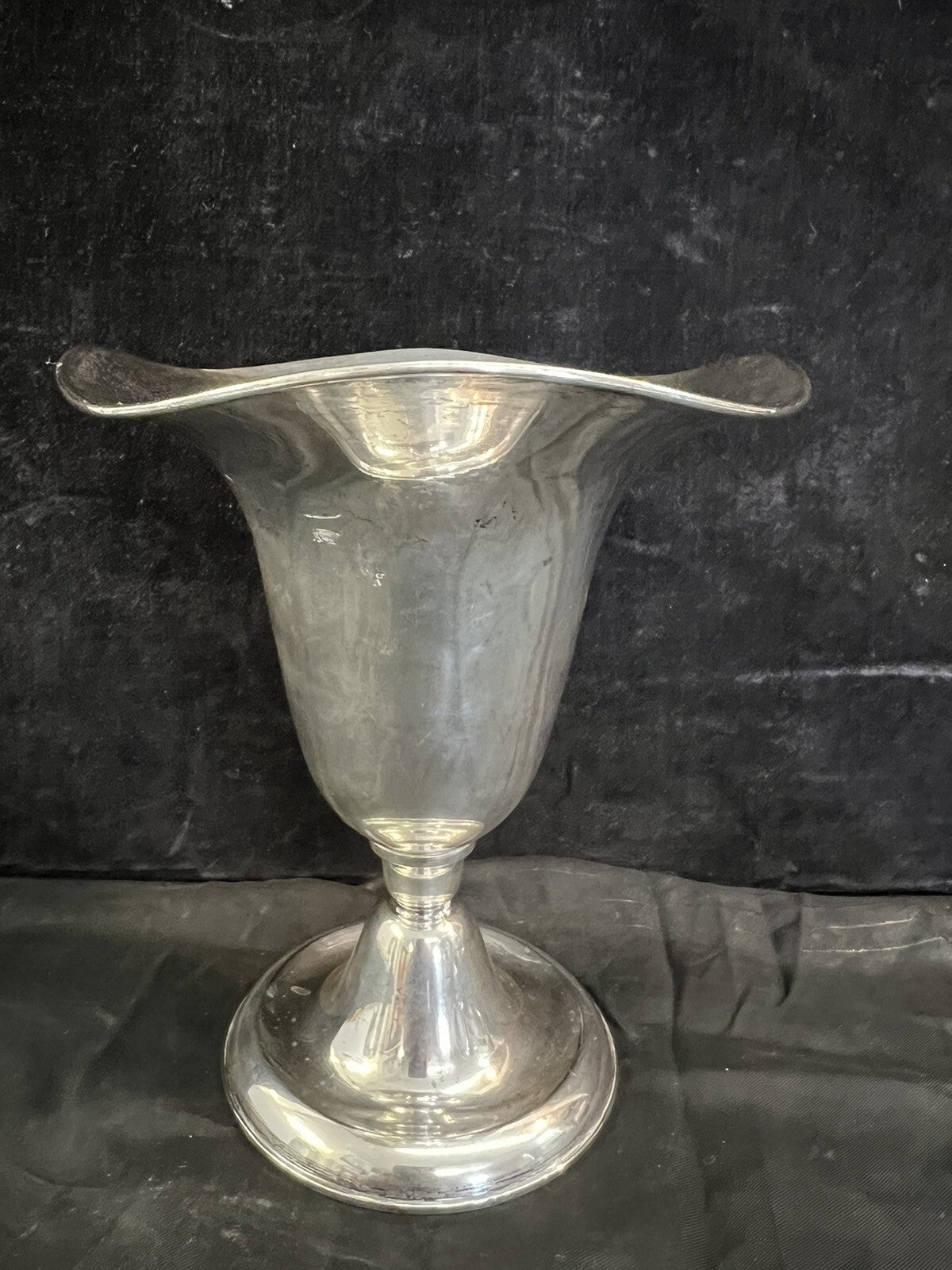 Vintage International Sterling Silver  Trumpet Vase, 5 6/8" 345g 145-66