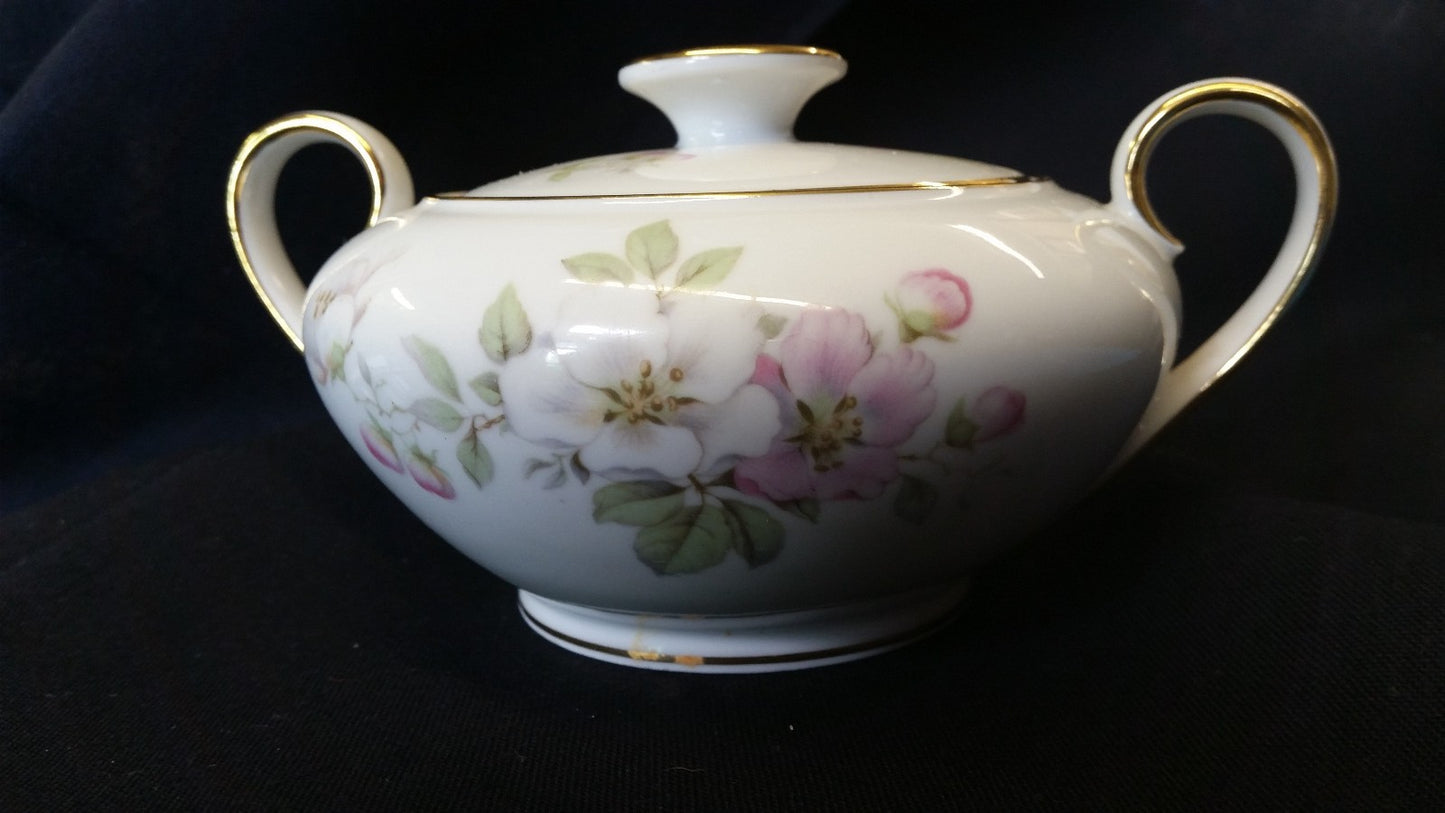 TIRSCHENREUTH china APPLE BLOSSOM 246 white SUGAR BOWL with LID 2-1/2"