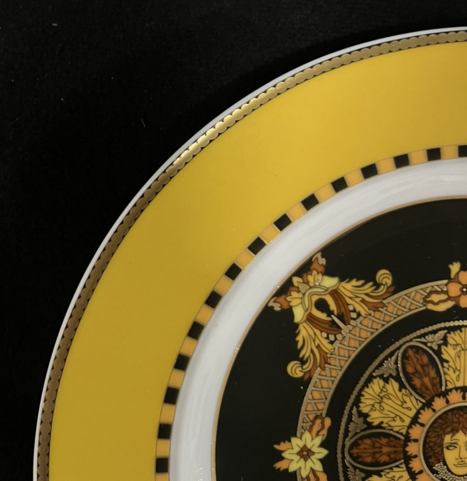 VERSACE BAROCCO BREAD PLATE MEDUSA ROSENTHAL  7.25"