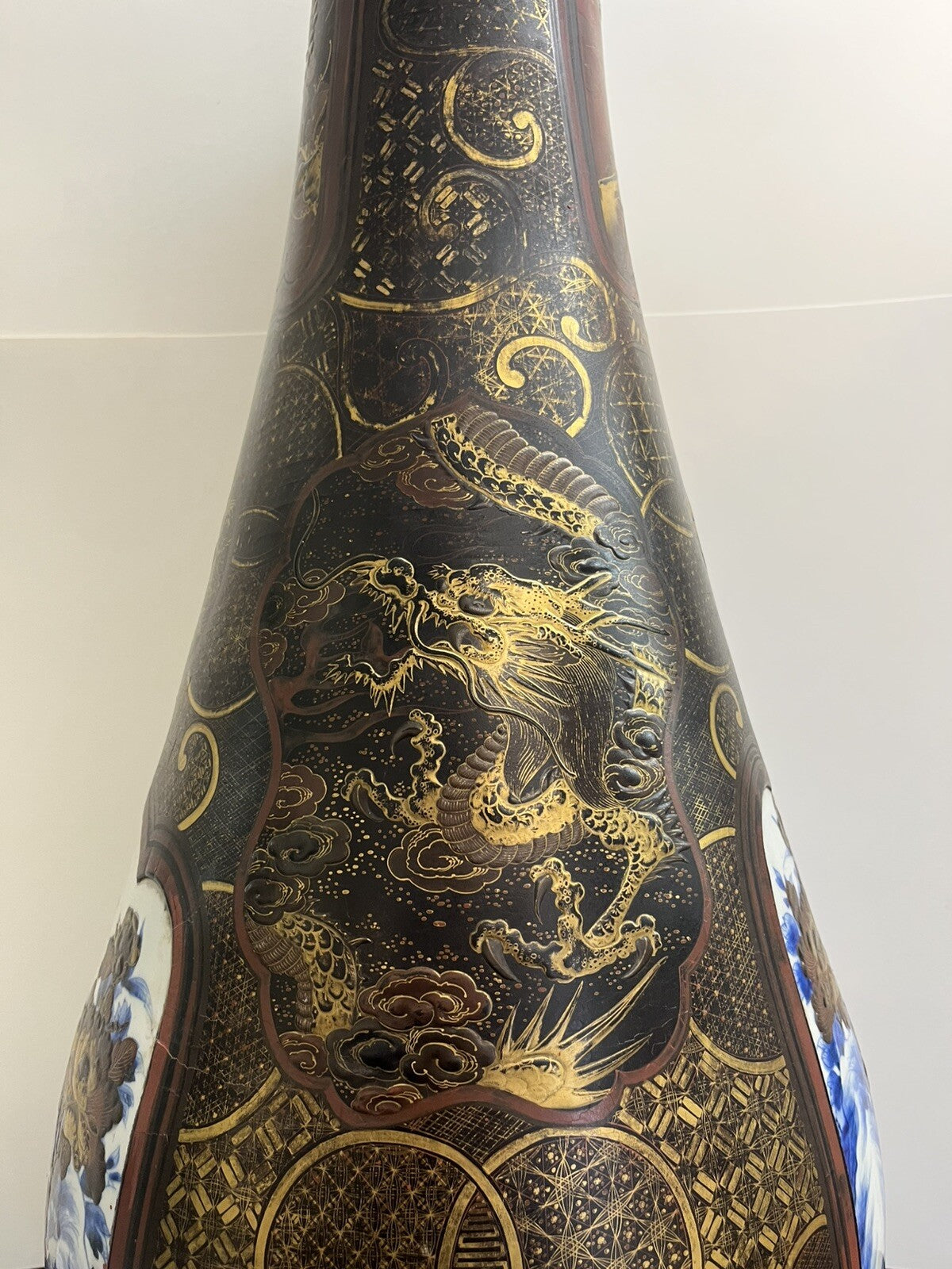 41" IMPRESSIVE MEIJI JAPANESE LACQUER COATED PORCELAIN PALACE VASE  FS1