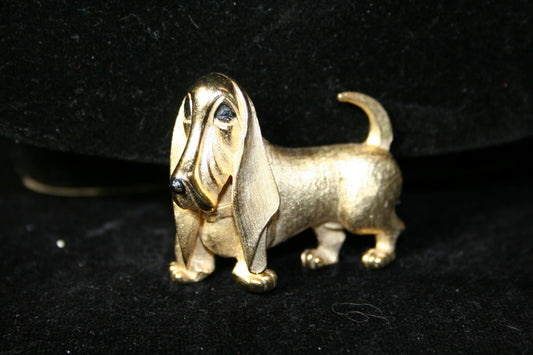 50s Signed BOUCHER Goldtone BASSET HOUND Shape Pin Brooch #81716