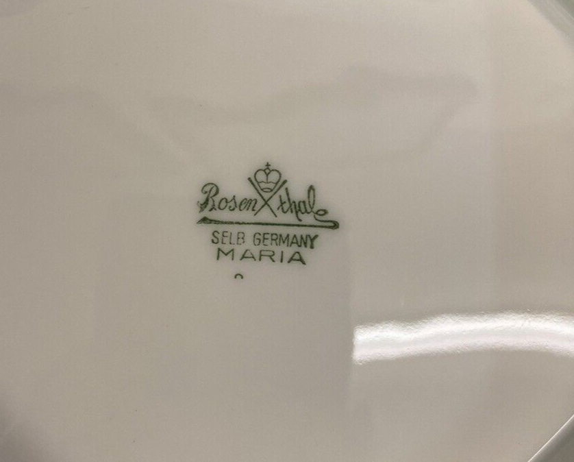 Rosenthal Classic Rose- Maria White Vintage Round Covered Medium Vegetable