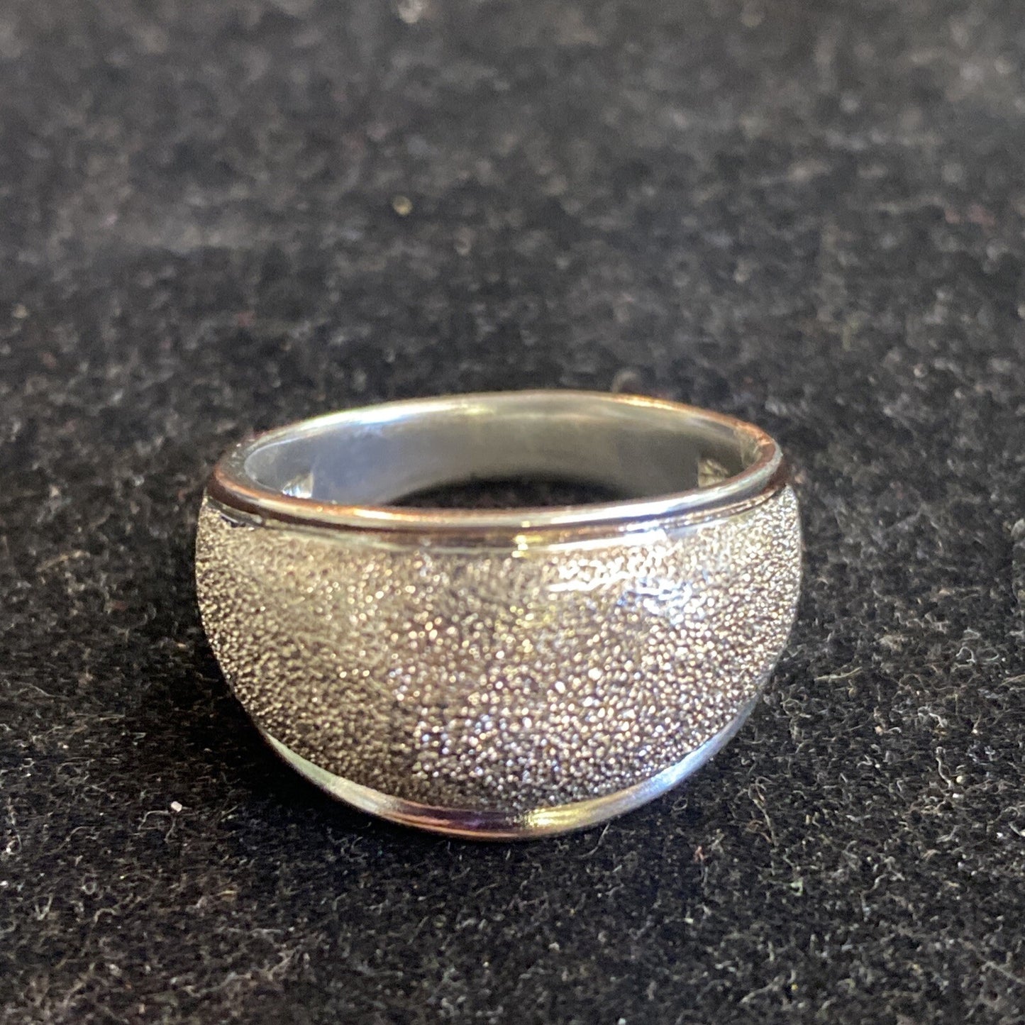 Sterling Silver 925 Dome Ring SZ 8.5 5.7g