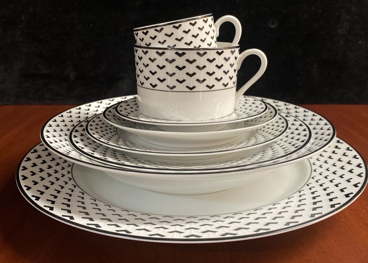 8 pcs Tiffany & Co. Gotham  Black & White Dinner Plate  Coffee Tea Cup