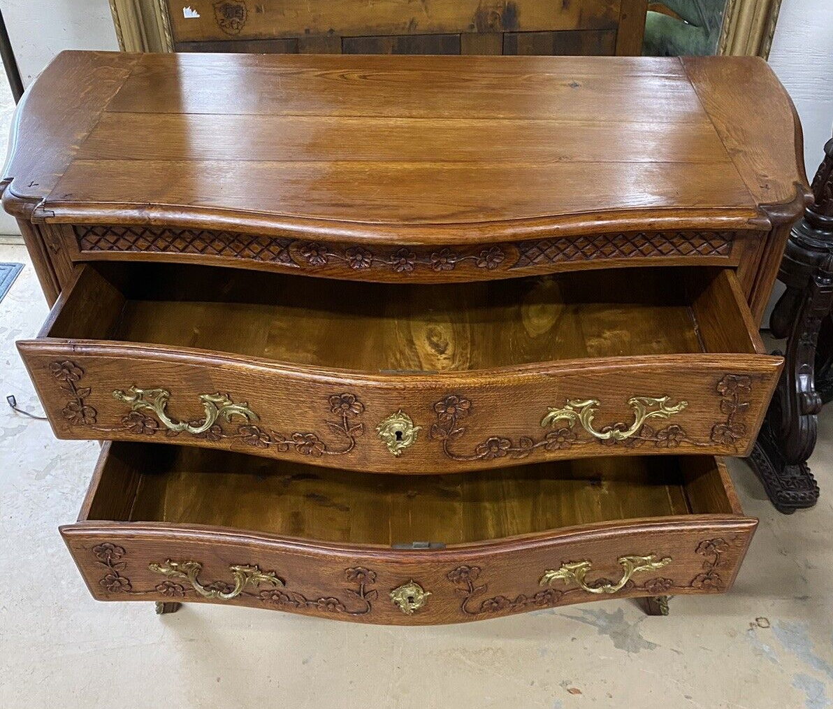 FRENCH PROVINCIAL LOUIS XV STYLE OAK COMMODE