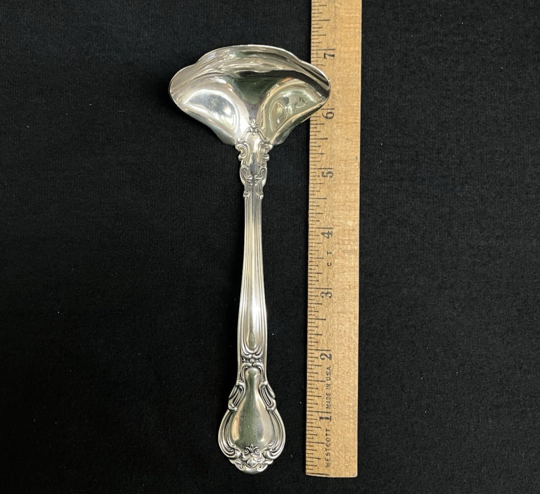 Chantilly by Gorham 71.1g Sterling Silver Solid Gravy Ladle 6 3/4"