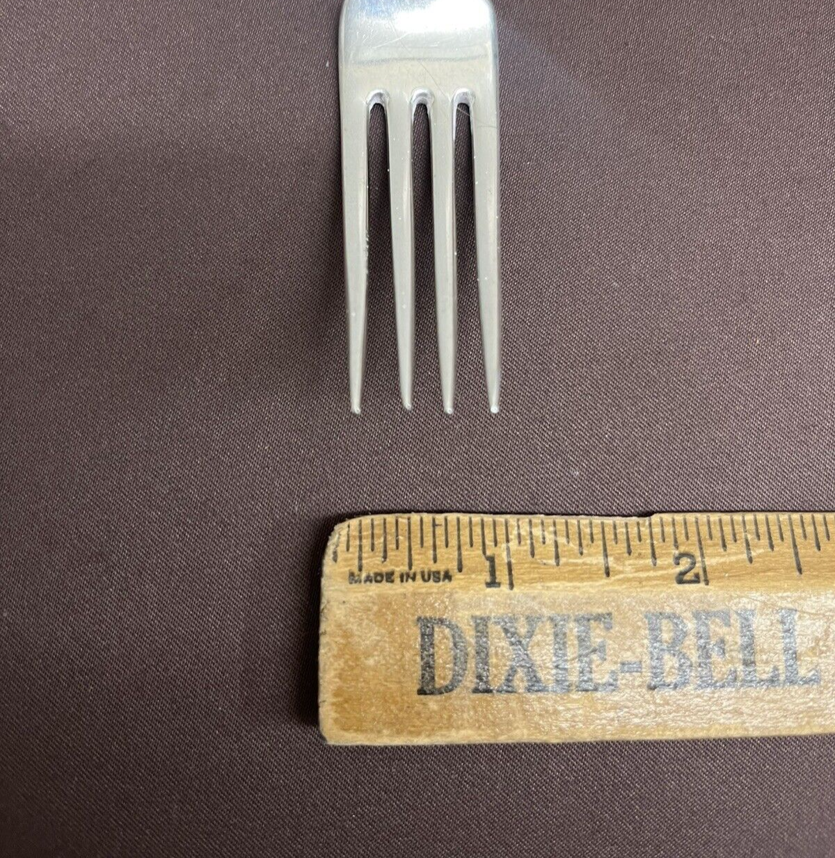 Rose Point by Wallace 46.7g Sterling Silver 7" Dinner Fork  Flatware