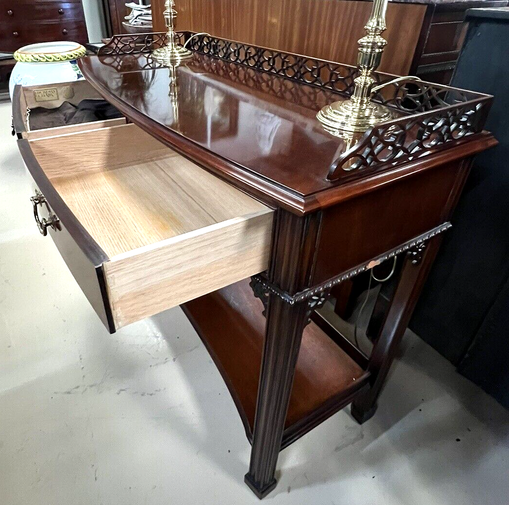 HICKORY CHAIR CO HISTORIC JAMES RIVER COLLECTION 2 TIER SERVER SIDEBOARD CONSOLE