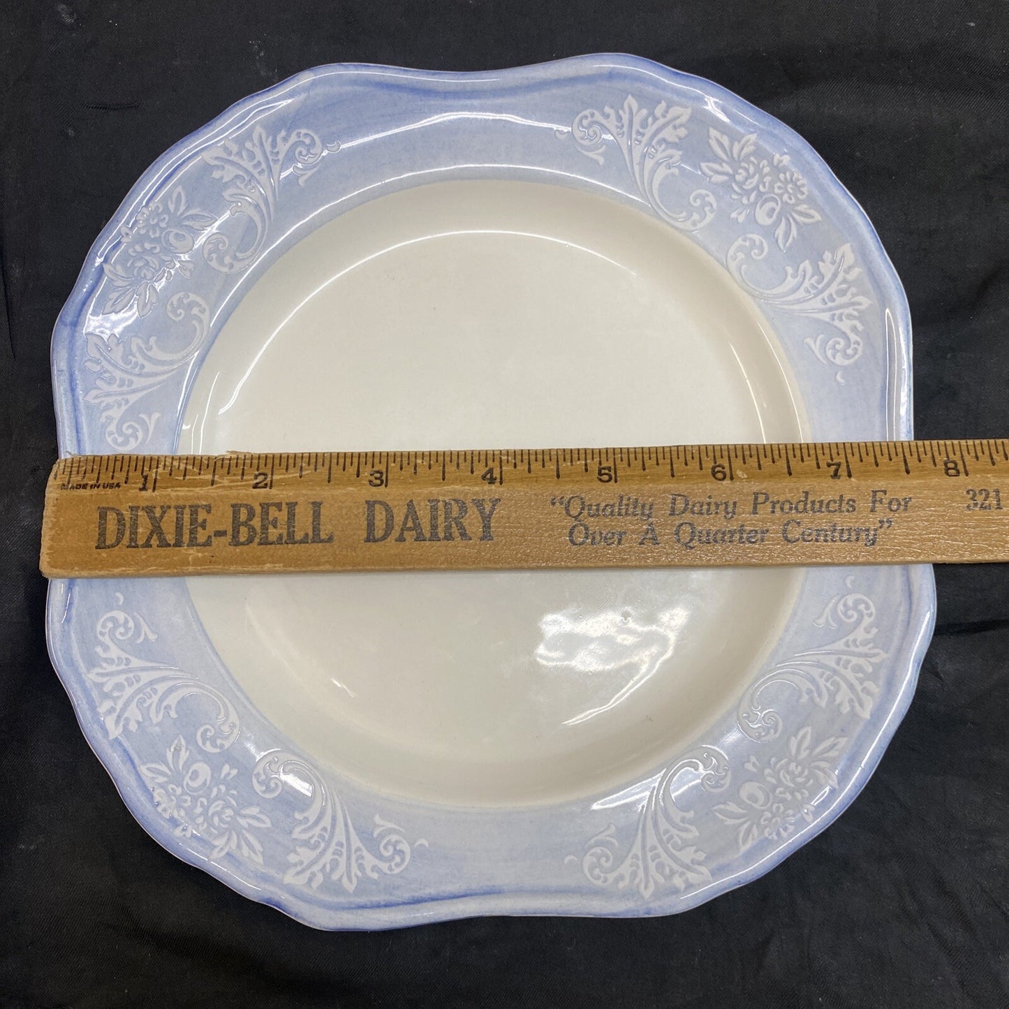 Ceramica Due Torri Italy 8 1/2" Salad Plate KM17