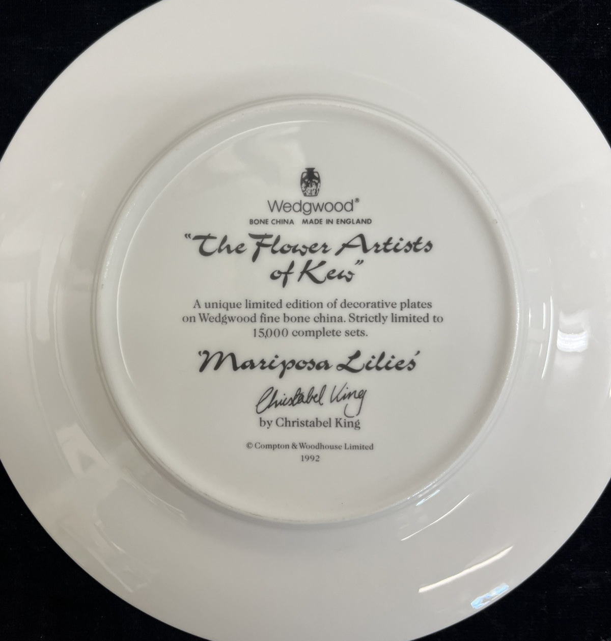Wedgwood "The Flower Artists of Kew" Mariposa Lilies Plates Set of 2 - 8.25"