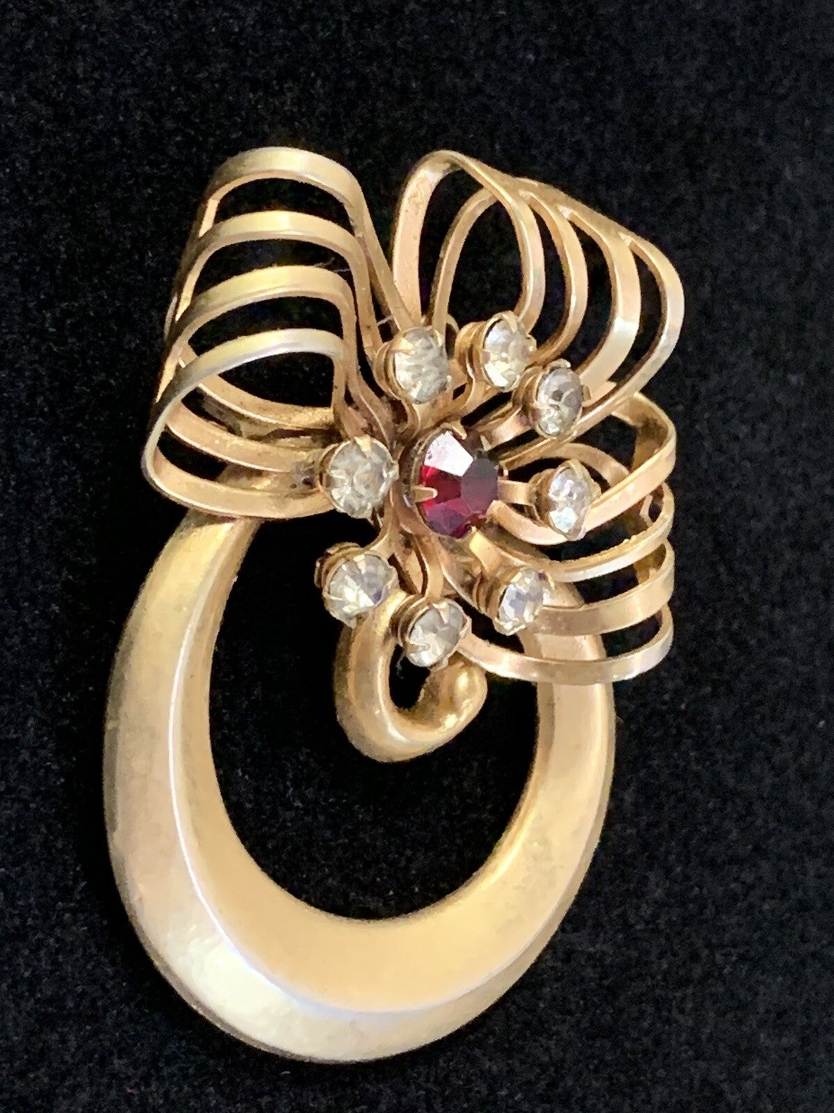 1940's Gold Circle Flower Brooch Pin Pendant  Ribbon with Ruby and Rhinestones