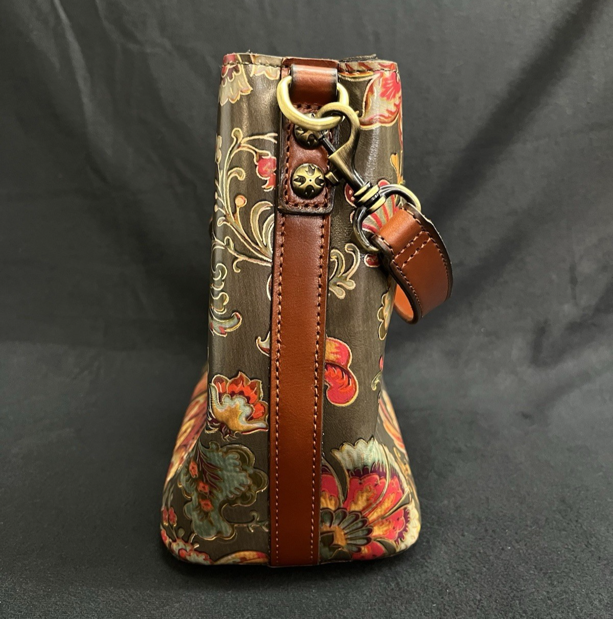 Patricia Nash Martano Belted Bucket Top Leather Bag w/ Strap & Card Wallet