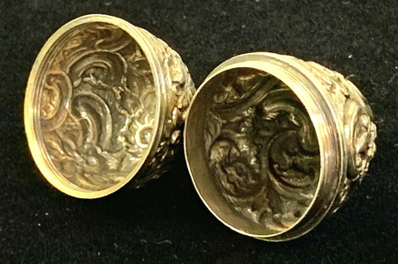 Ornate Silver Gilt Repousse Cachou Patch Snuff Box Georgian London 1760 Pendant