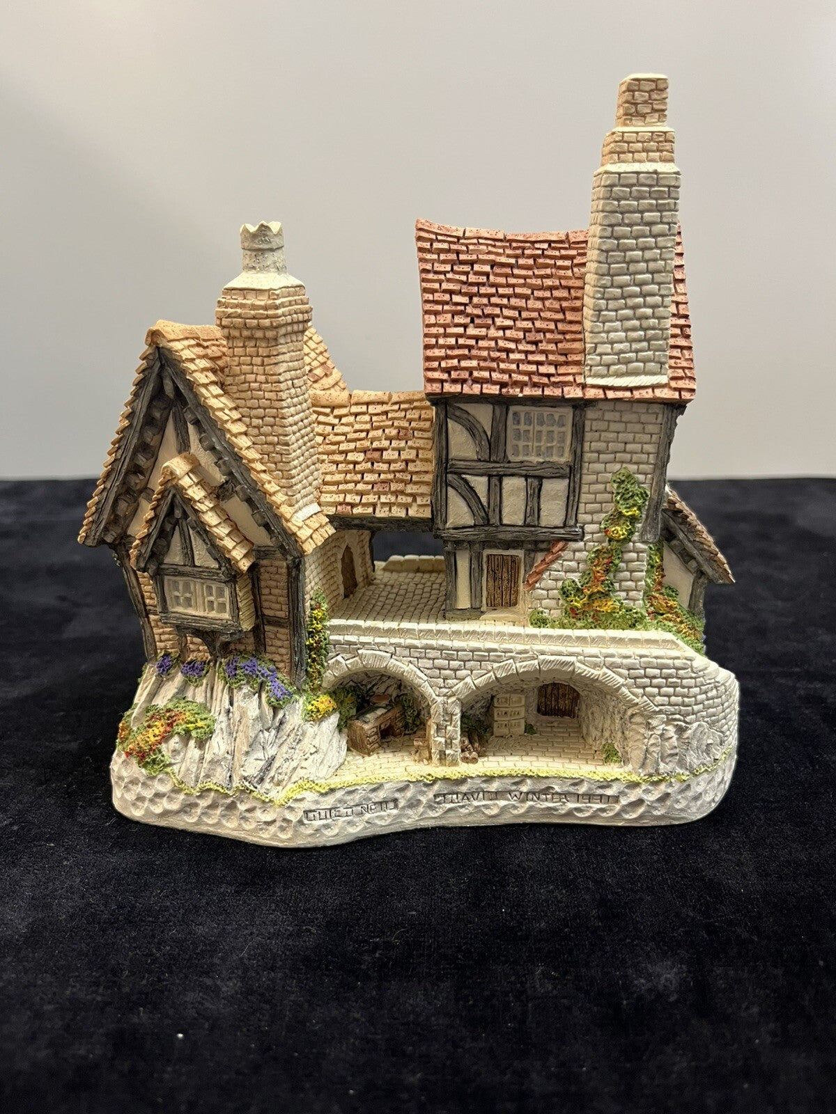 David Winter Cottages Will-o’-the-Wisp 1991 w/ COA And Original Box