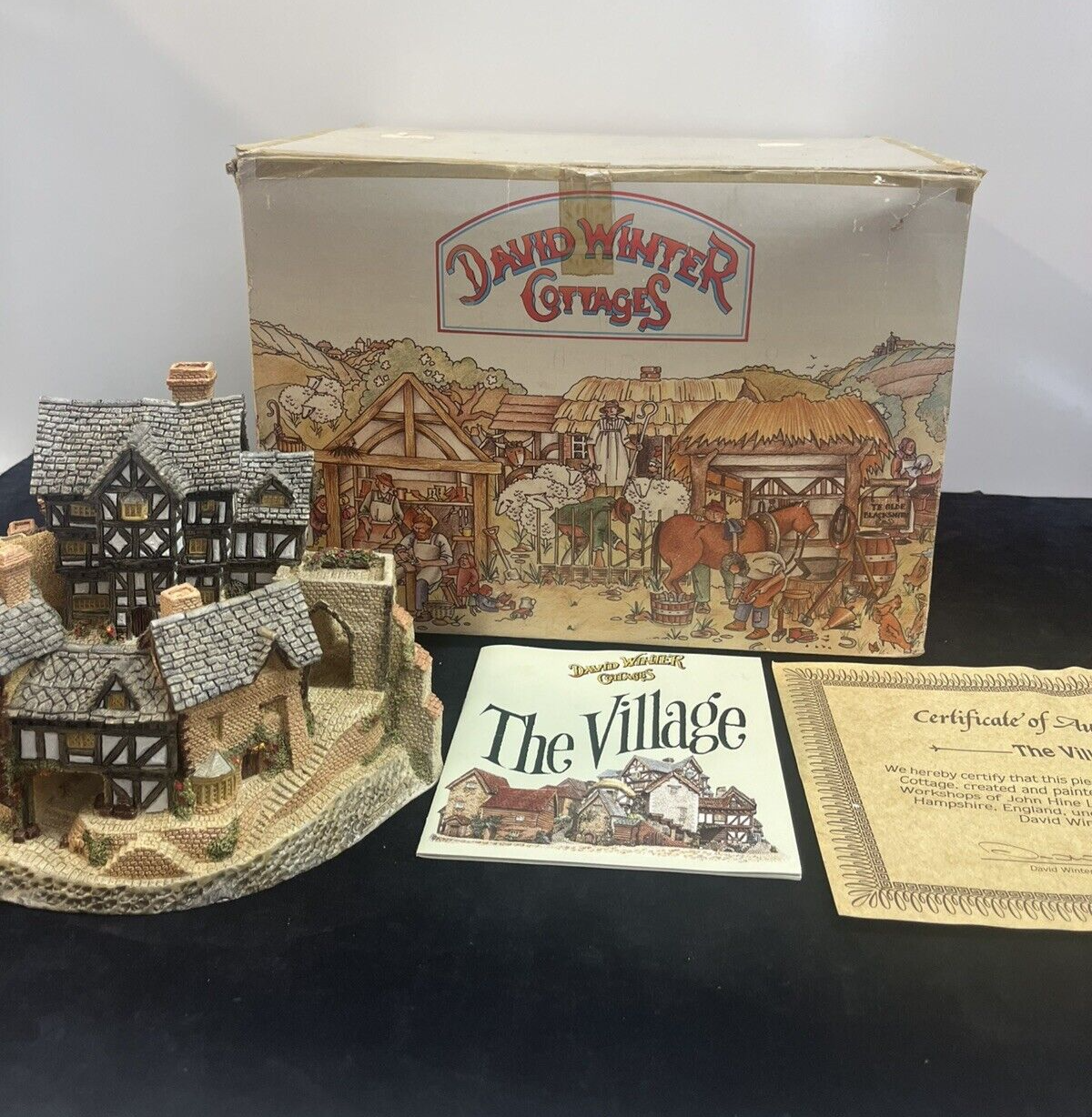 Vtg David Winter Cottages "The Village"   England  1981 Retired
