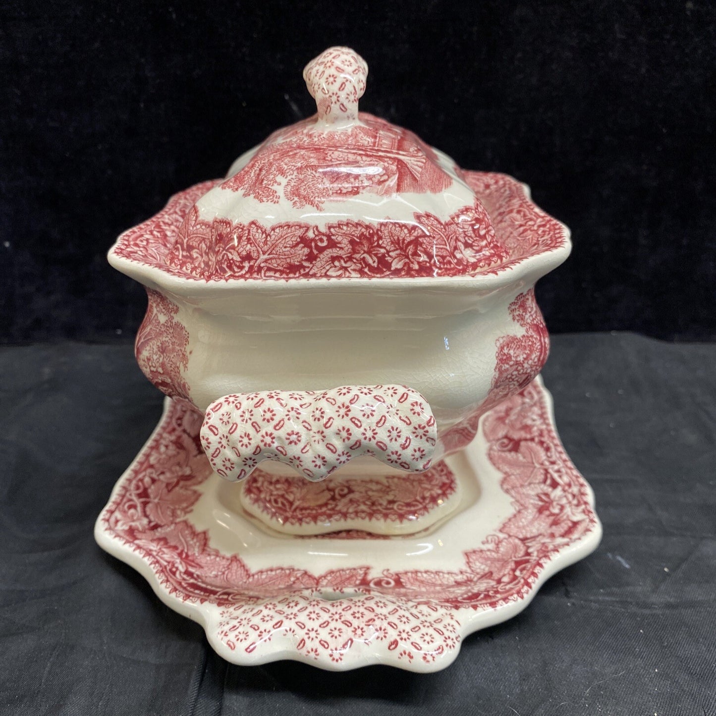 Mason's Vista Pink Small Sauce Boat with Underplate 6 1/2"