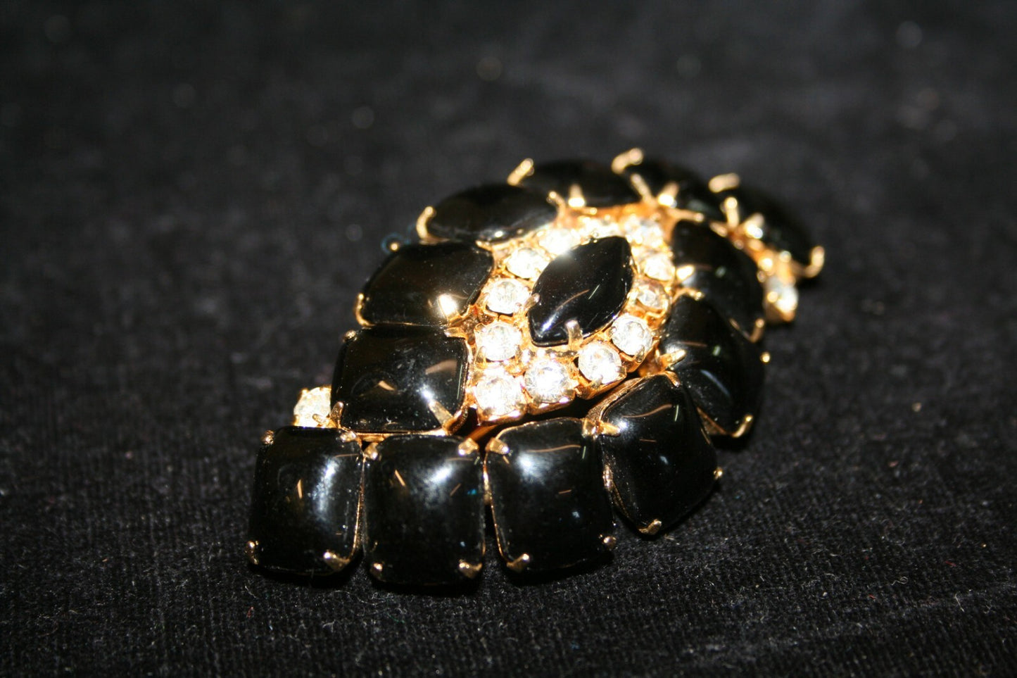 Vintage 3-D Onyx Black & Rhinestone Large Pin Brooch  2.5" x 1.5"