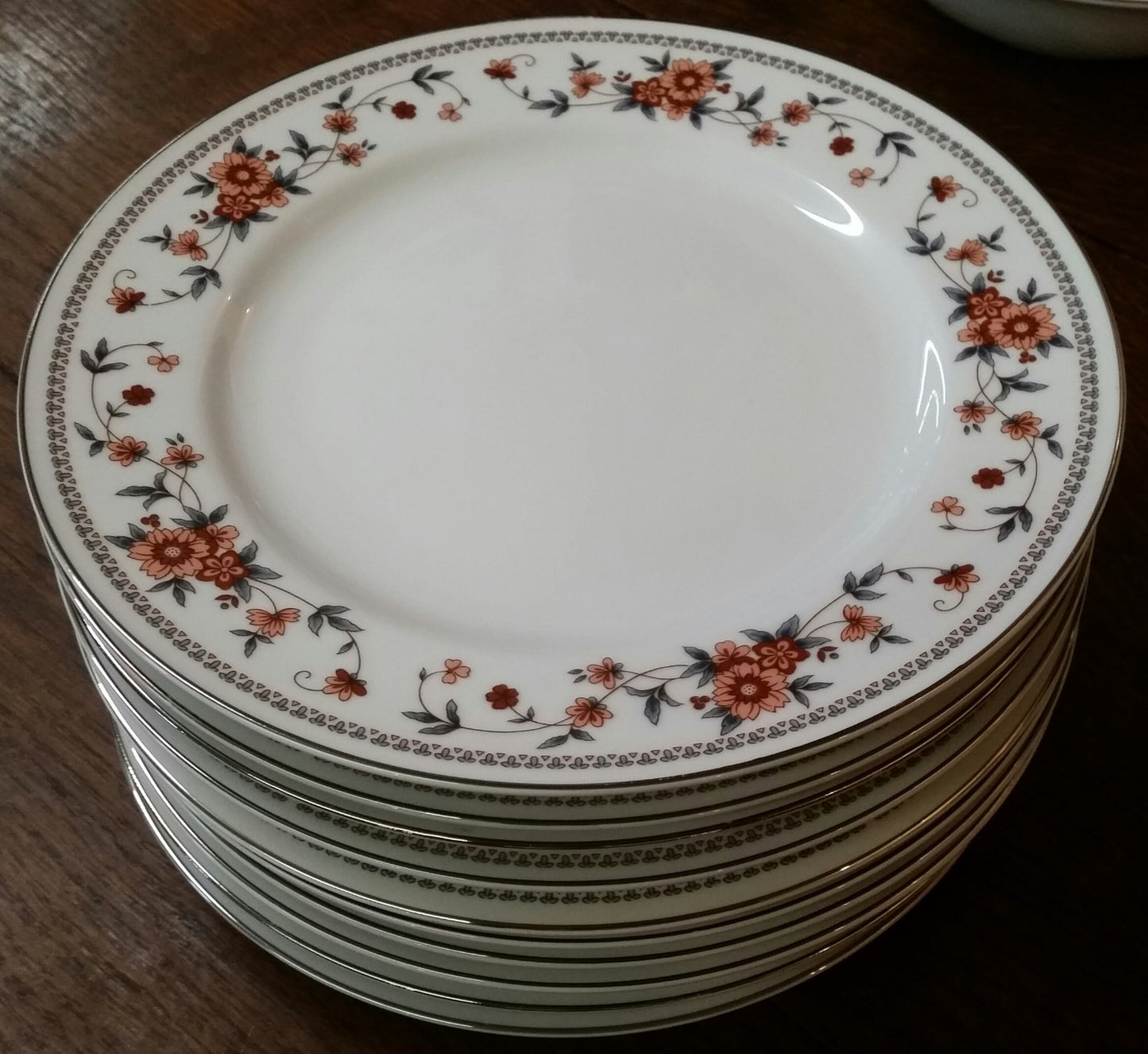 27 PC Set of Sheffield Anniversary China 10 dinner plates, 7 c/s, serving bowl